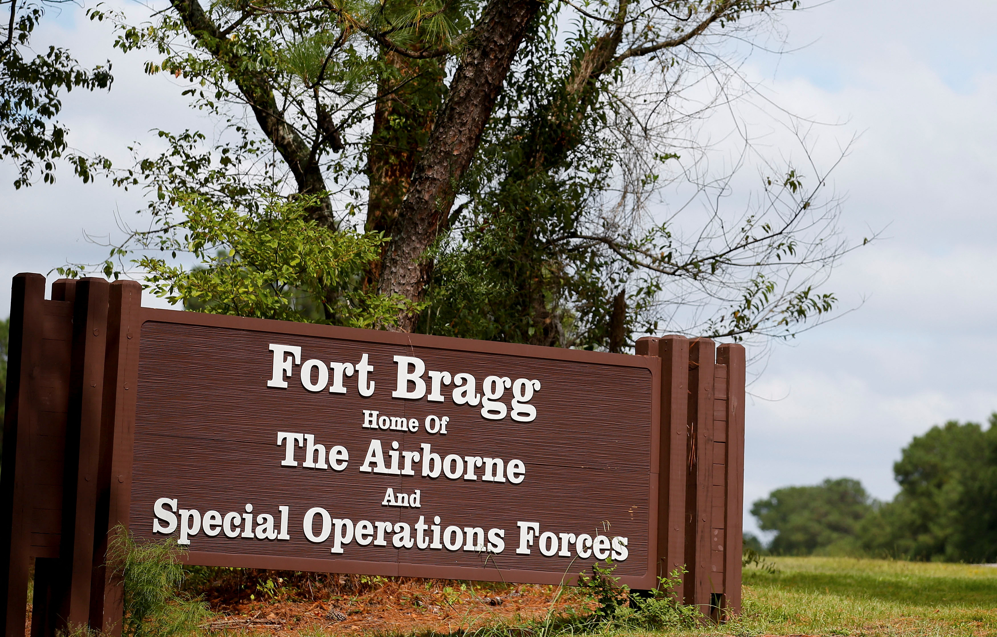 Henry podía proporcionar información médica tanto de miembros de las Fuerzas Armadas como de sus familias en Fort Bragg (REUTERS)