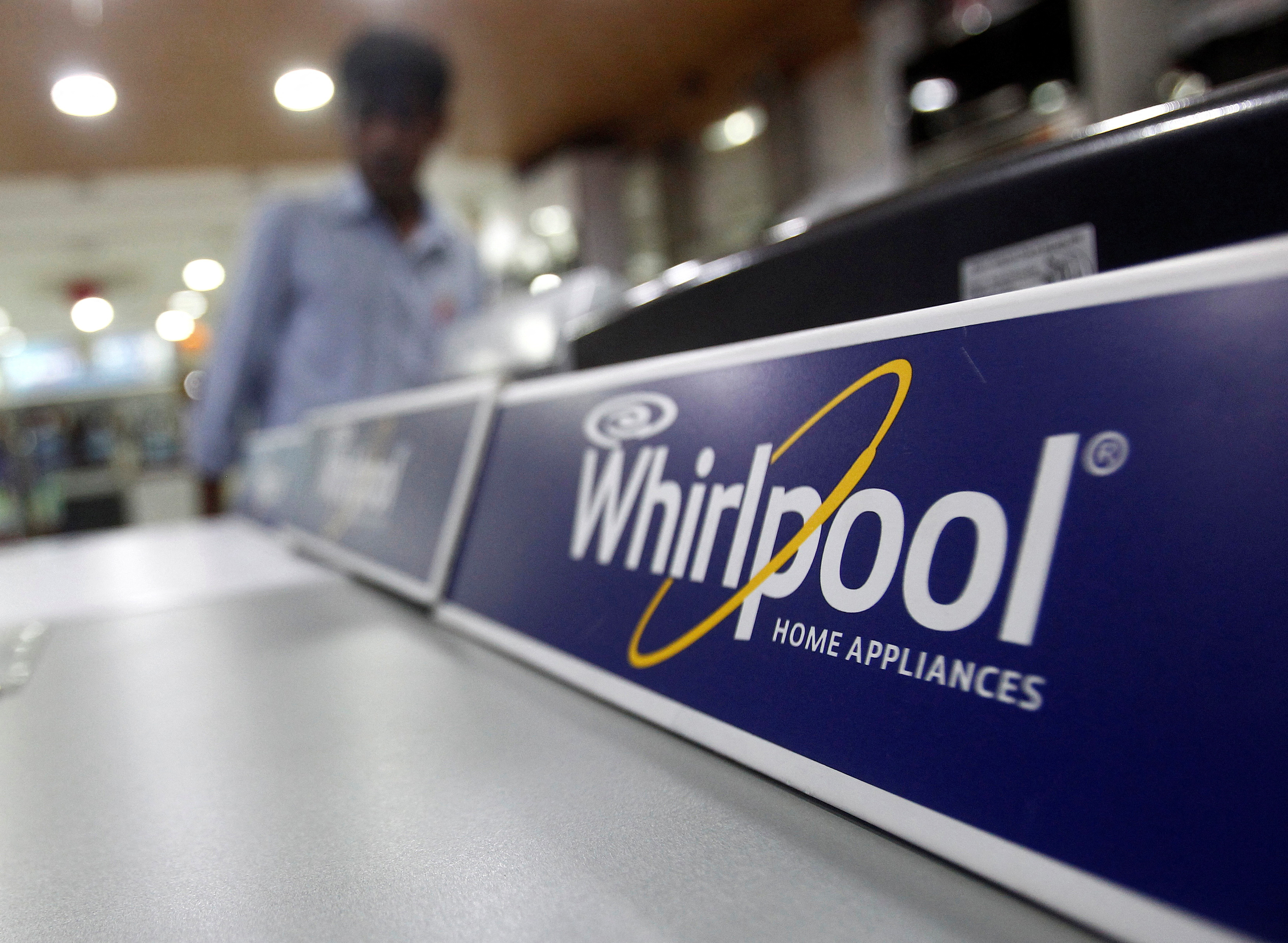 De manera sorpresiva, Whirlpool cerró su planta de Pilar y despidió a sus 220 trabajadores