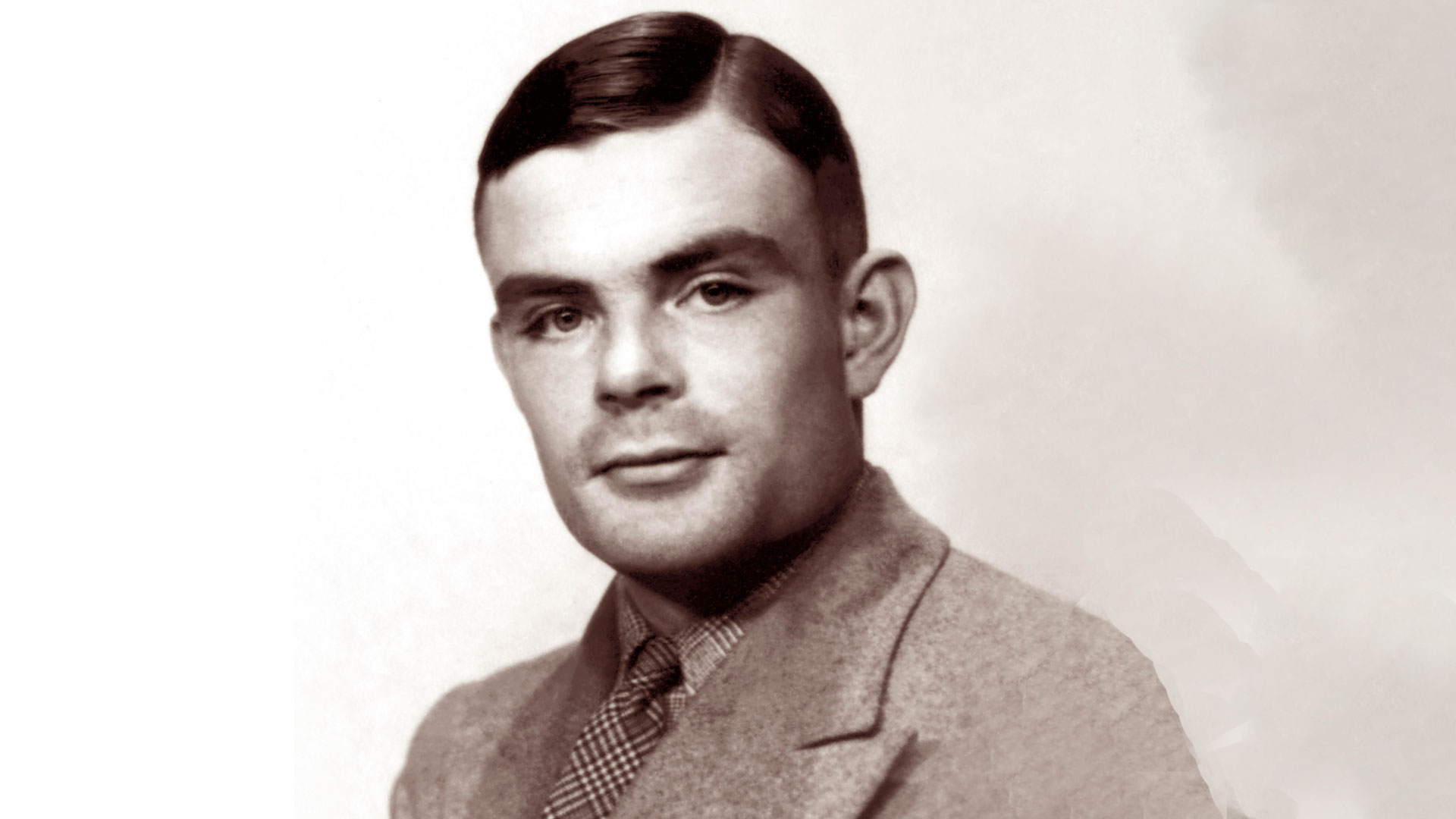 Alan Mathison Turing (1912-1954), el matemático británico, considerado el padre de las ciencias de la computación y la inteligencia artificial, fue capaz de una misión imposilble, descifrar la máquina Enigma de los nazis. A pesar de su genialidad, fue procesado por su homosexualidad en una Inglaterra ultra conservadora (Foto circa 1930s) Grosby