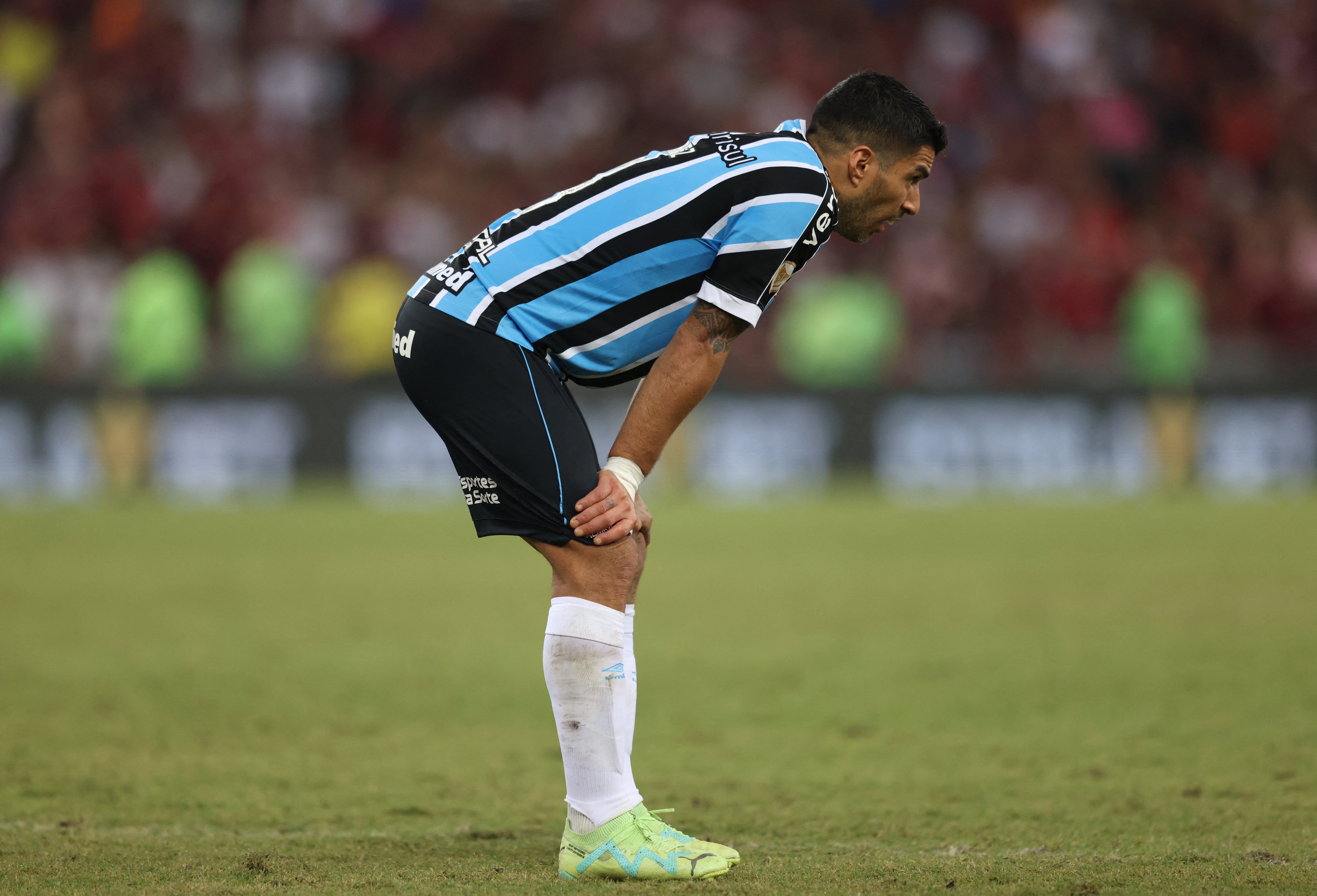 Luis Suárez sufriría serios problemas físicos que lo empujarían a un retiro de la práctica profesional (REUTERS/Sergio Moraes)