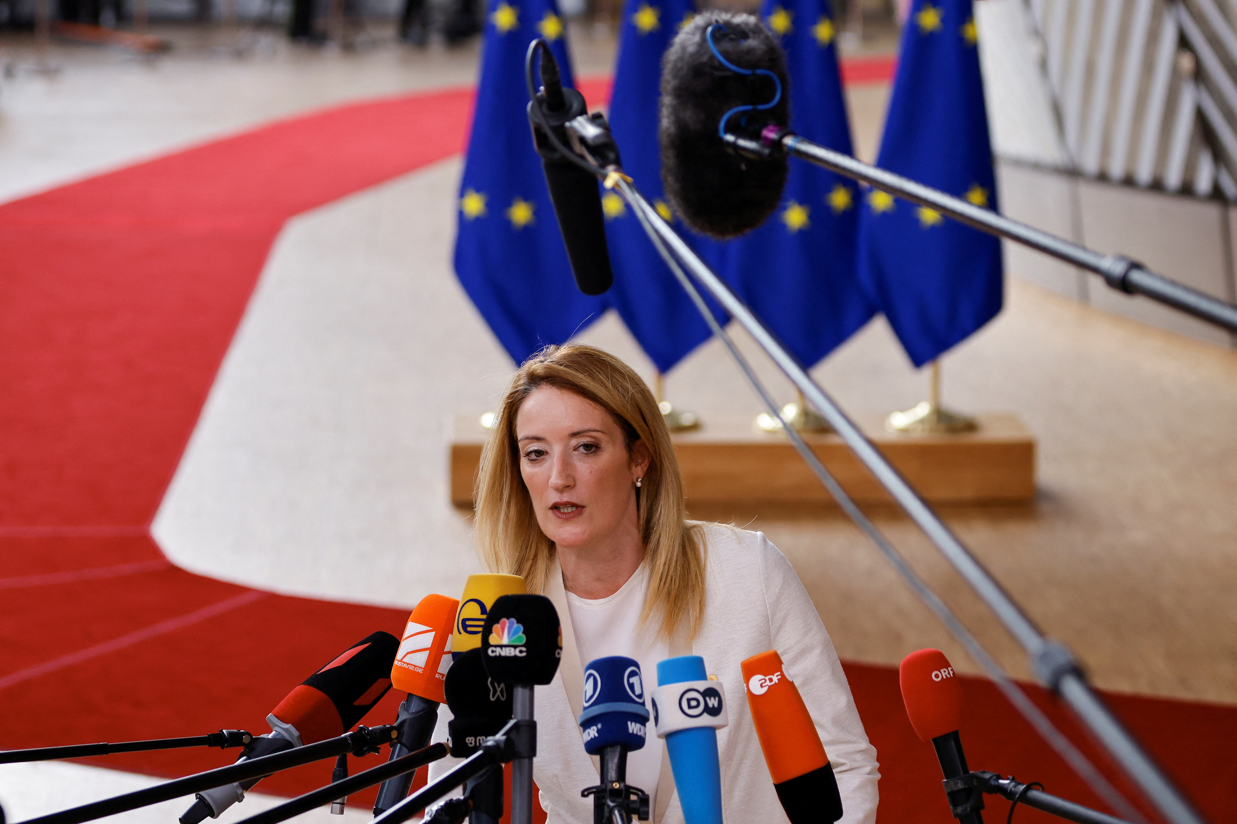 La presidente del Parlamento Europeo Roberta Metsola (REUTERS/Johanna Geron)