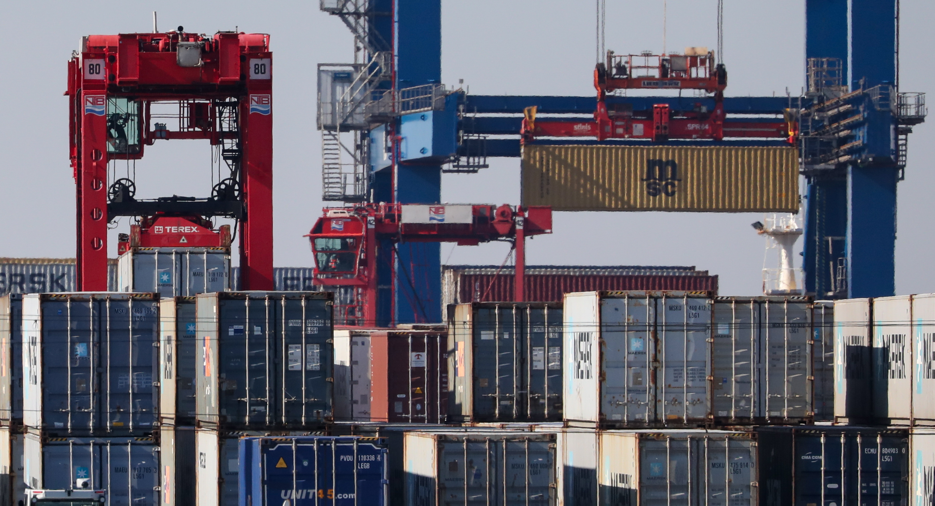En 2020 el comercio mundial funcionó casi sin problemas porque pocos hombres trabajan en él: el volumen de transporte marítimo global perdió sólo un 4 por ciento. (EFE/Focke Strangmann)
