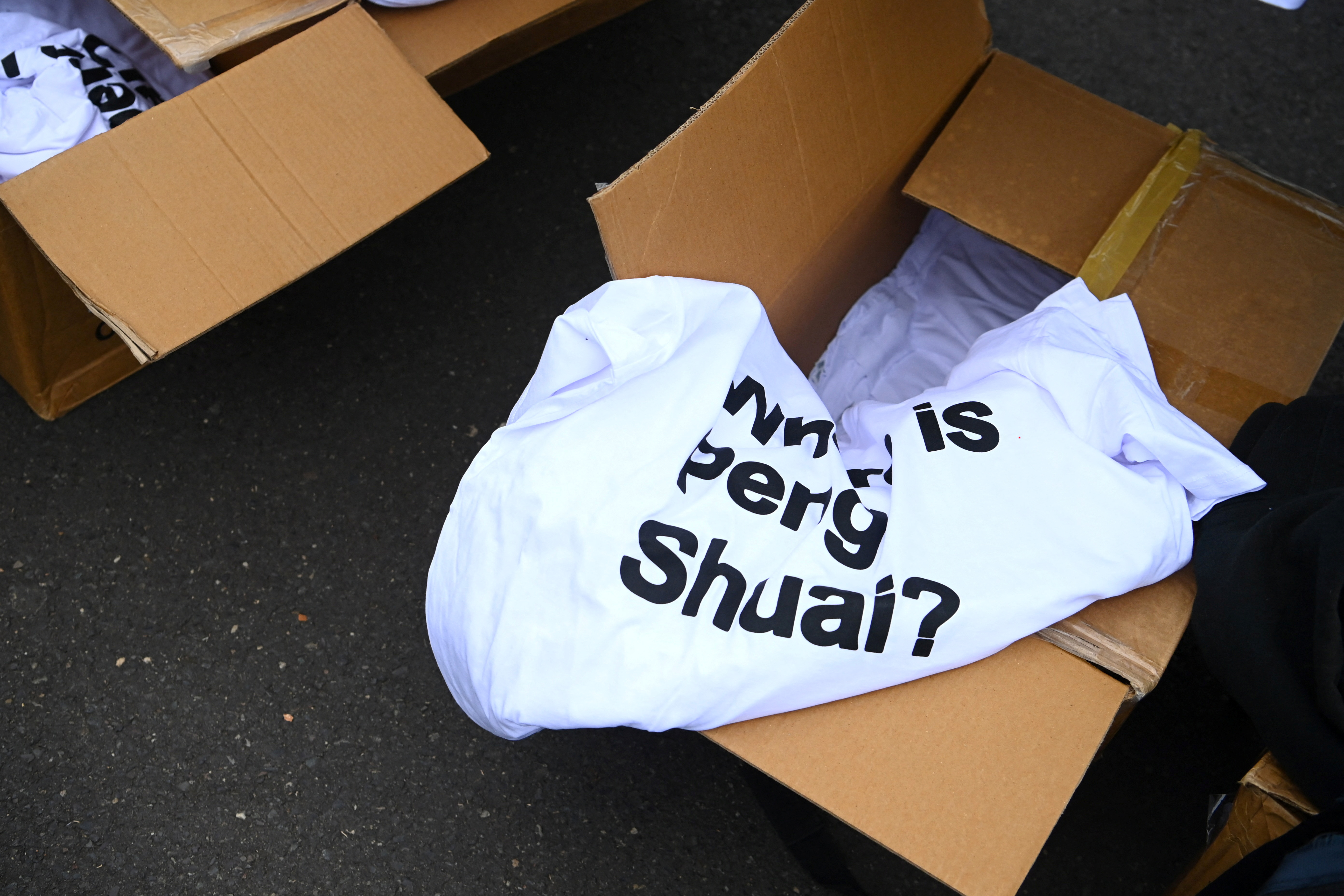 “Distribuimos cientos de camisetas gratis y mucha gente que va a ver la final las está usando”, señaló uno de los activistas (Foto: REUTERS)