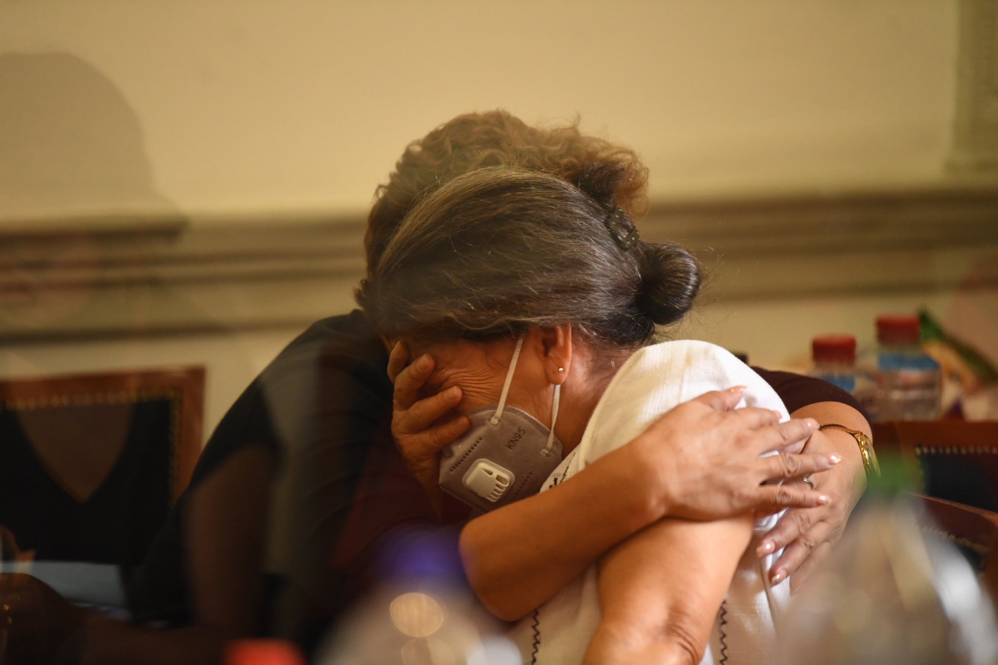 Madres de familia exigen justicia (Foto: @hoysololeslie)