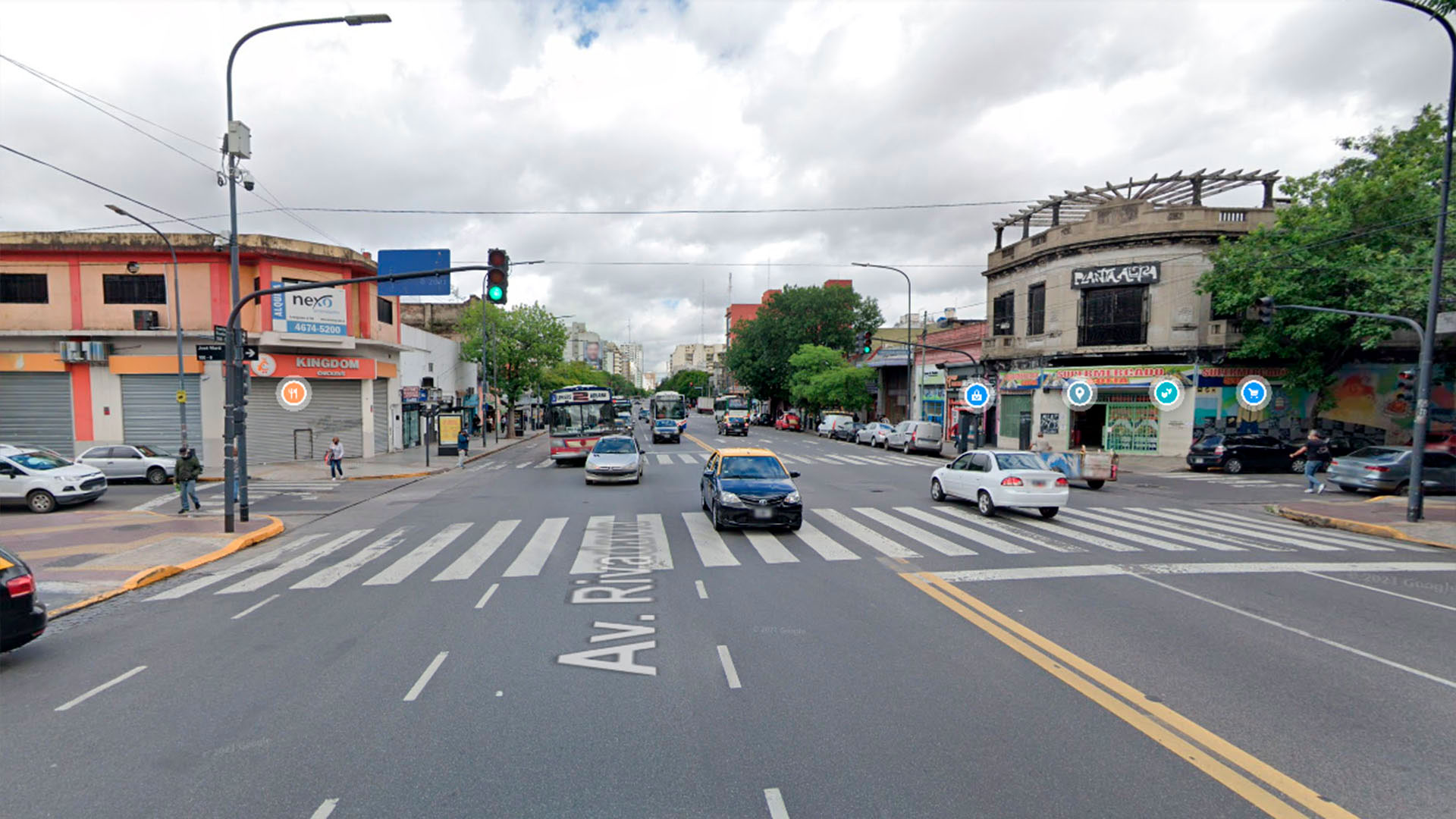 La intersección de la Avenida Rivadavia y Helguera y calles aledañas son demandadas por usuarios finales y quienes buscan terrenos para emprender nuevas propuestas edilicias