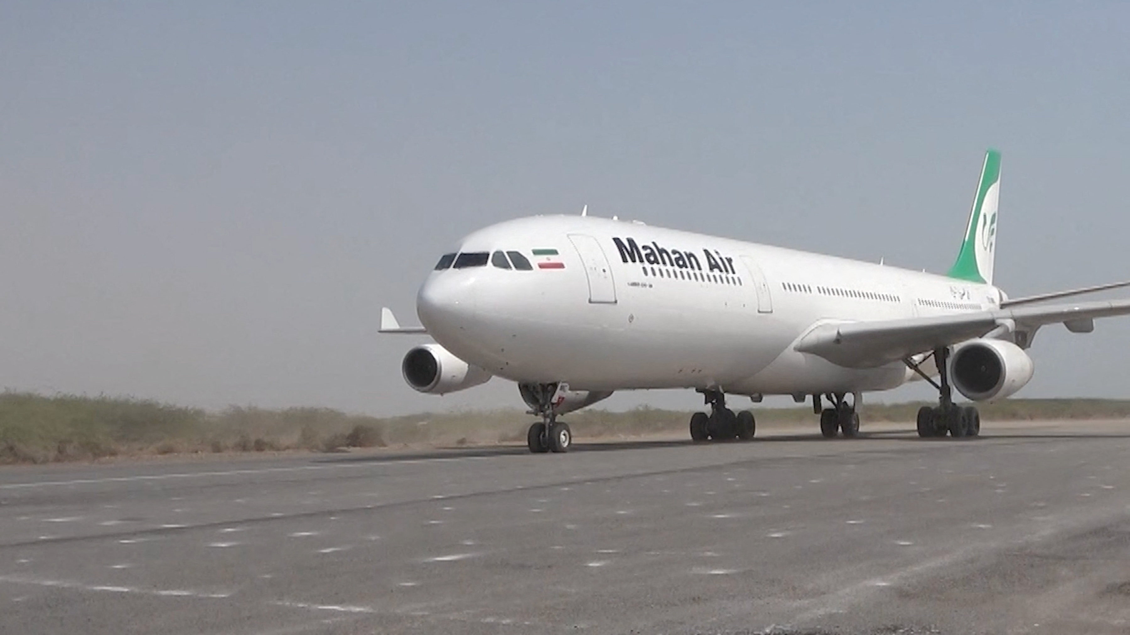 Las sanciones de Estados Unidos a las aerolíneas iraníes cortan algunos de los últimos vínculos del régimen con el exterior