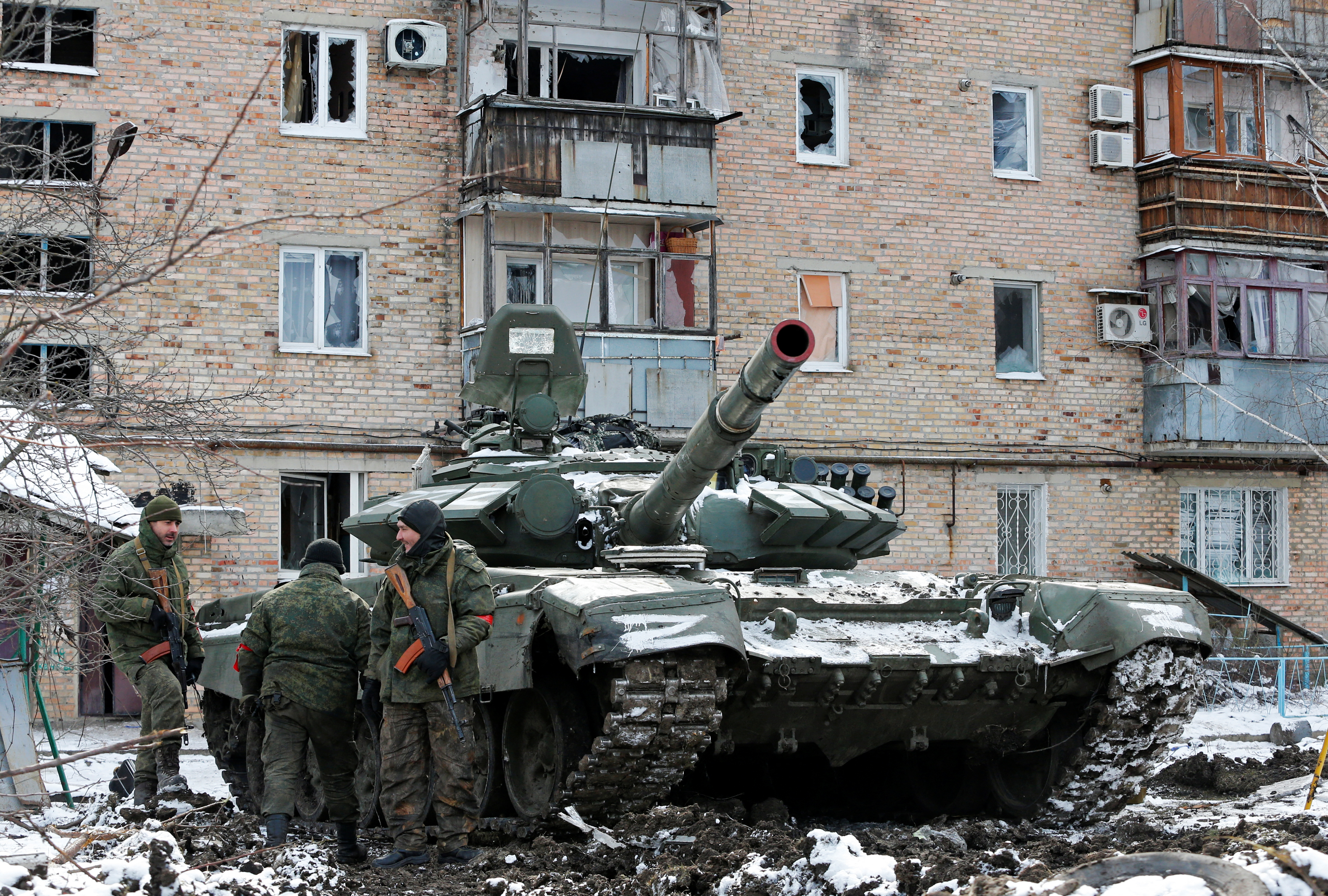 La comunidad internacional investiga posibles crímenes de guerra por parte de las tropas rusas en Ucrania (REUTERS/Alexander Ermochenko)