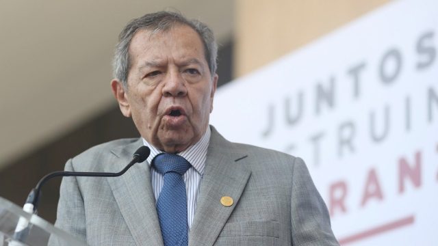 “Abusivo ignorante”: Porfirio Muñiz Ledo acusó a AMLO de violar la política exterior
