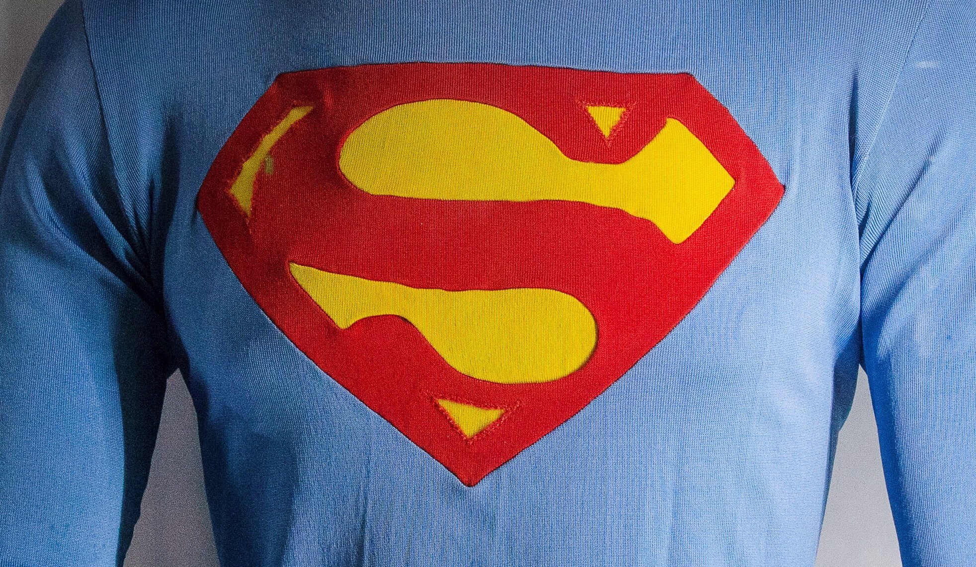 En la historia de ficción, la “kryptonita” es un material cristalino verde que emite una radiación peculiar que debilita a Superman. Los científicos se preguntaron cuál era el elemento debilitante del coronavirus (EFE)