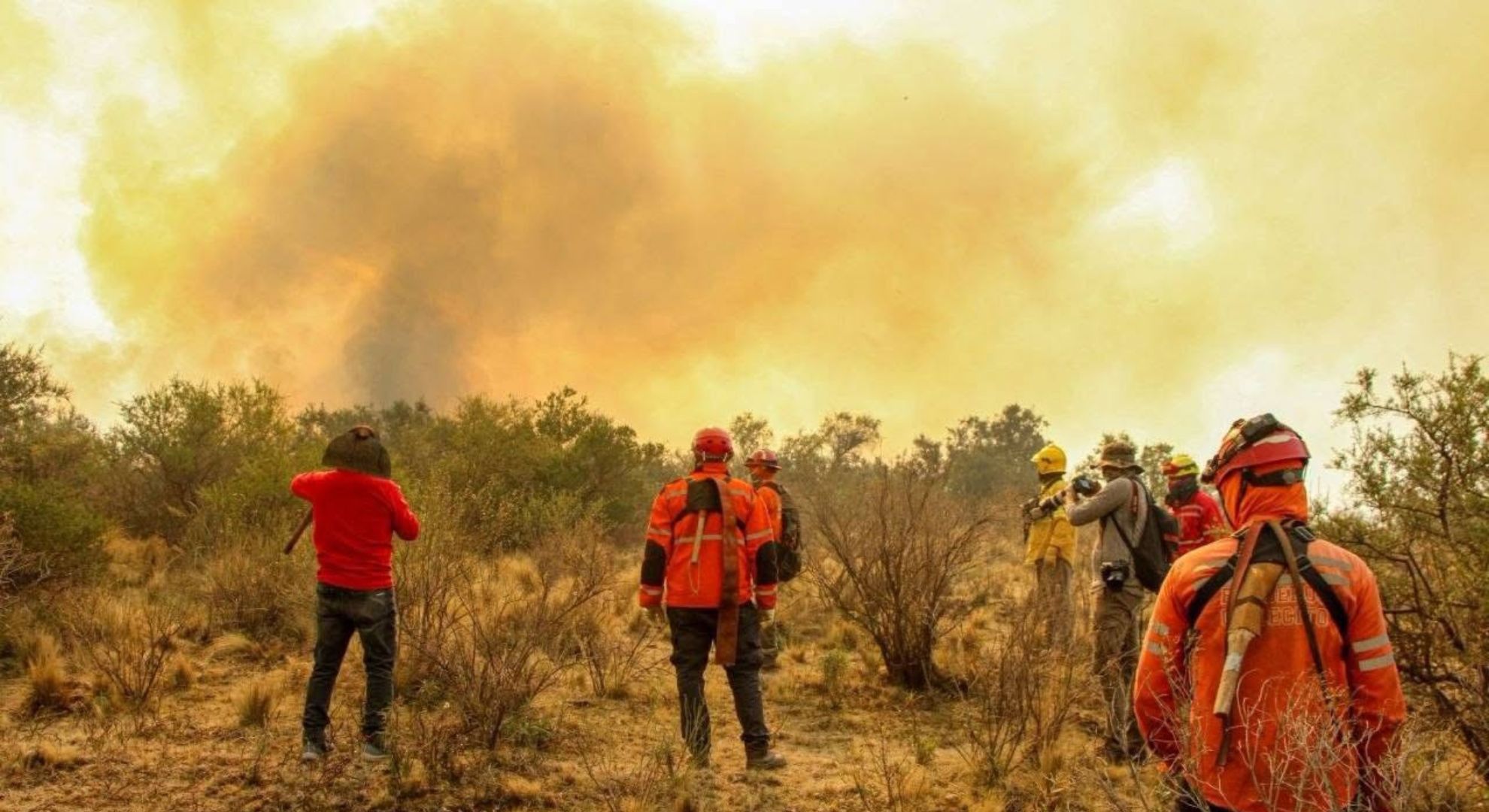 Contuvieron parte de los incendios en La Rioja, pero un foco genera preocupaci&oacute;n entre los brigadistas 