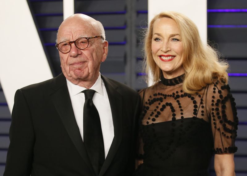 Rupert Murdoch y Jerry Hall (REUTERS/Danny Moloshok)