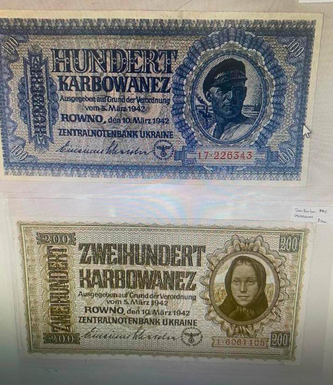 Un billete de 200 Karbovanets Ucraniano de 1942.