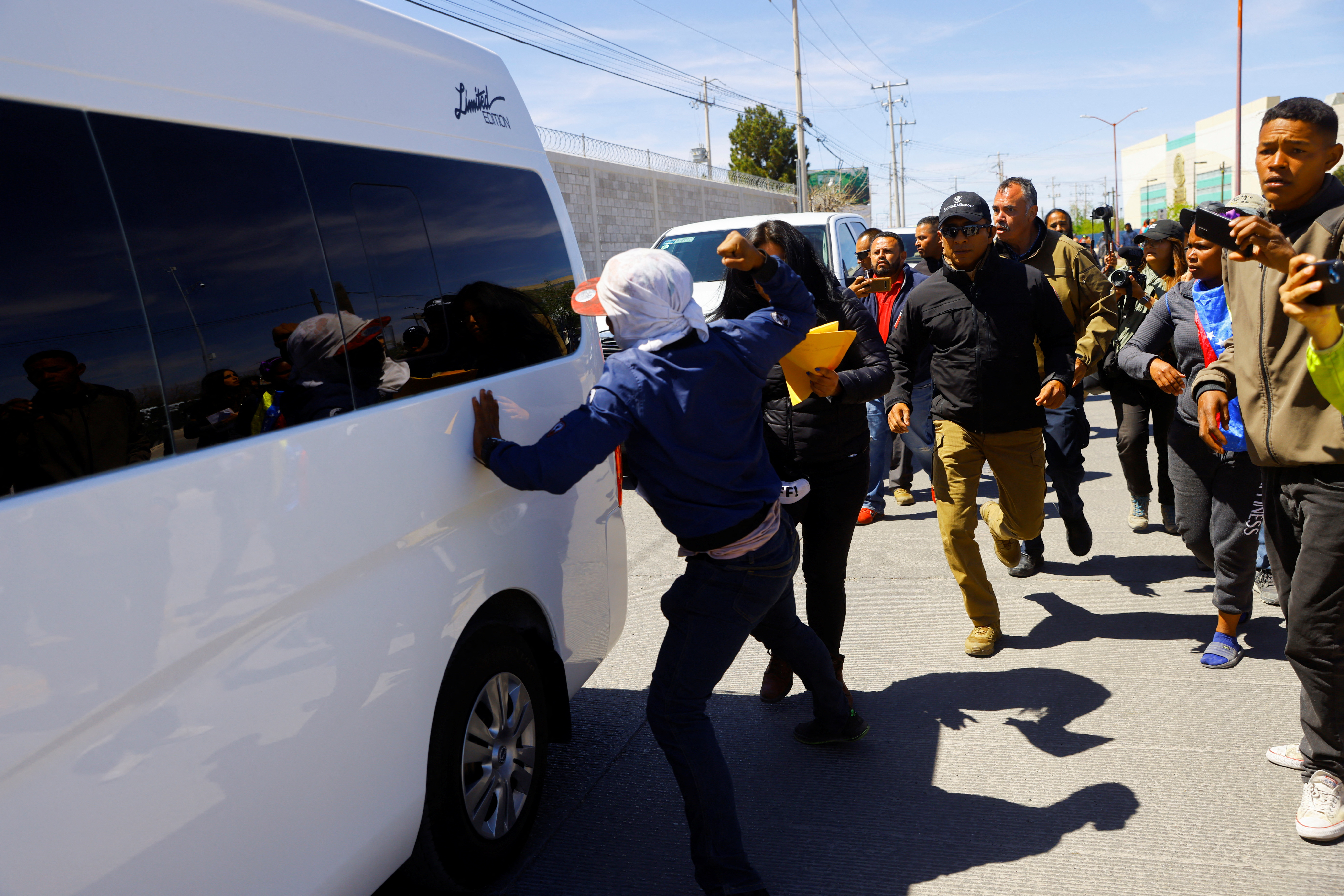 Así fue como migrantes interceptaron el convoy donde viajaba el presidente


REUTERS/Jose Luis Gonzalez