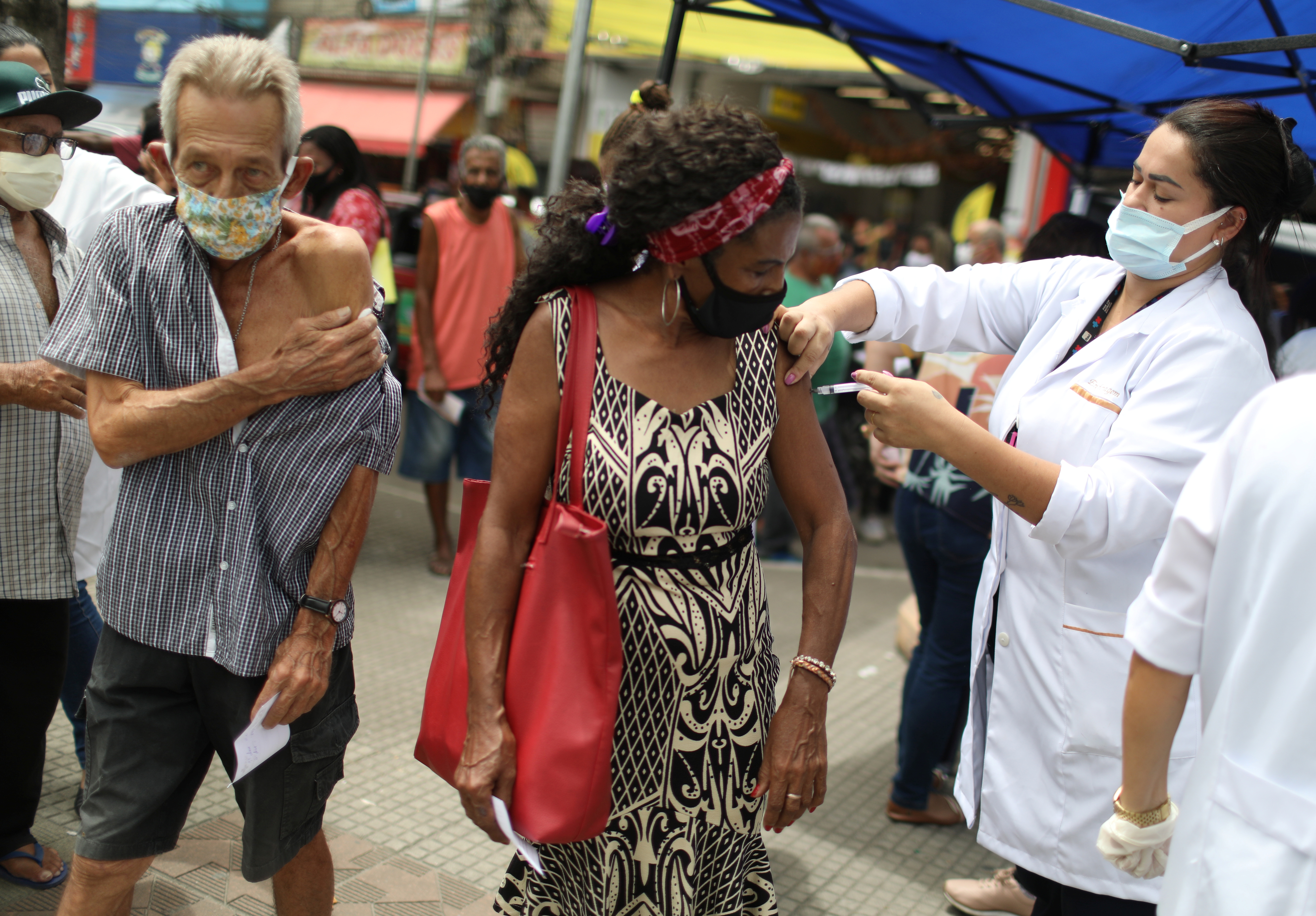 Vacunación en Río de Janeiro (Reuters)