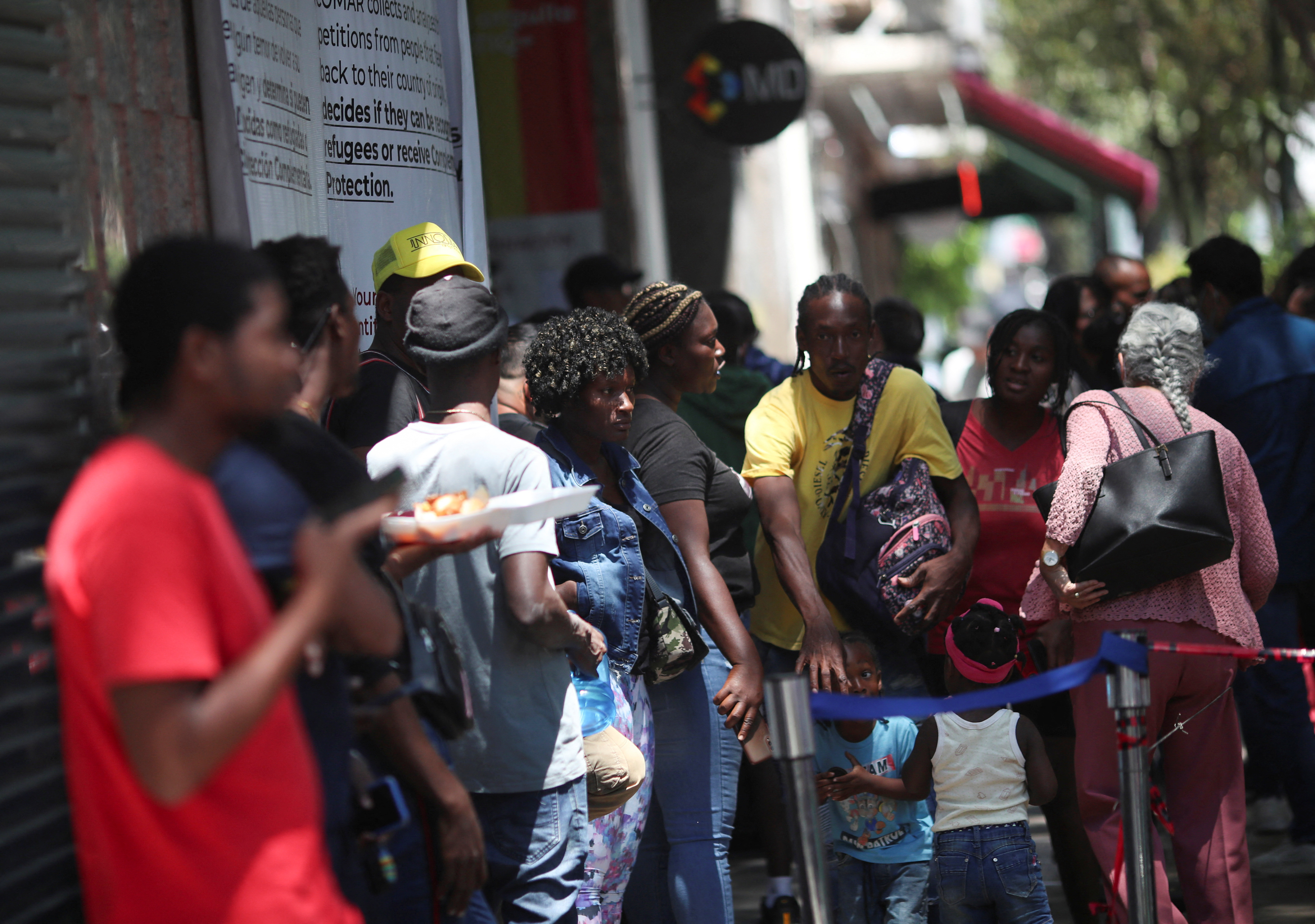 Los migrantes de origen haitiano son los que más solicitudes de refugio presentaron en el primer cuatrimestre del año. (REUTERS)