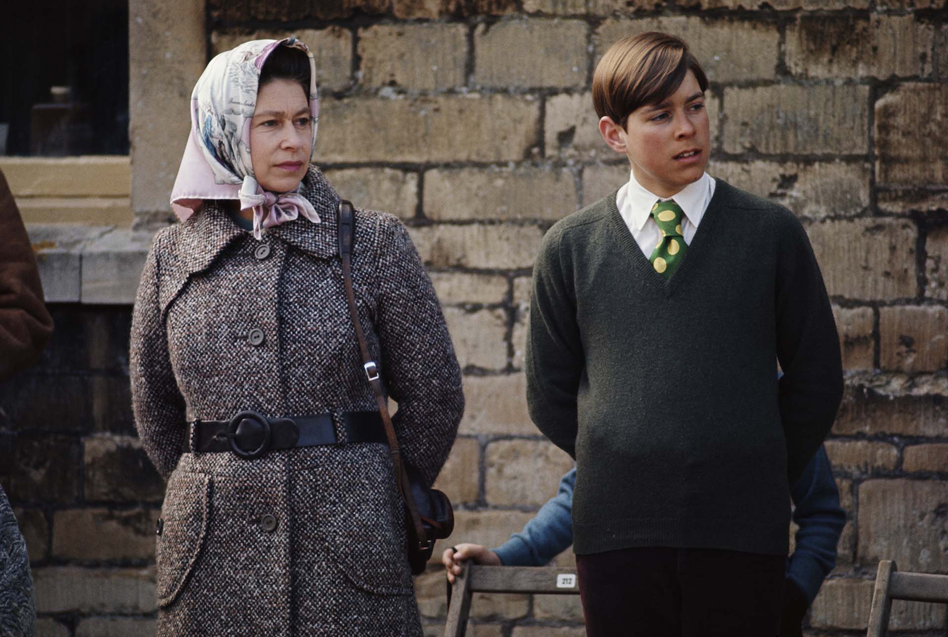  Hijo favorito de su madre, héroe de guerra condecorado, carismático, a fines del siglo XX más de uno lamentaba que Andrés no fuera el heredero al trono en vez de Carlos, su anodino hermano (Tim Graham Photo Library via Getty Images)