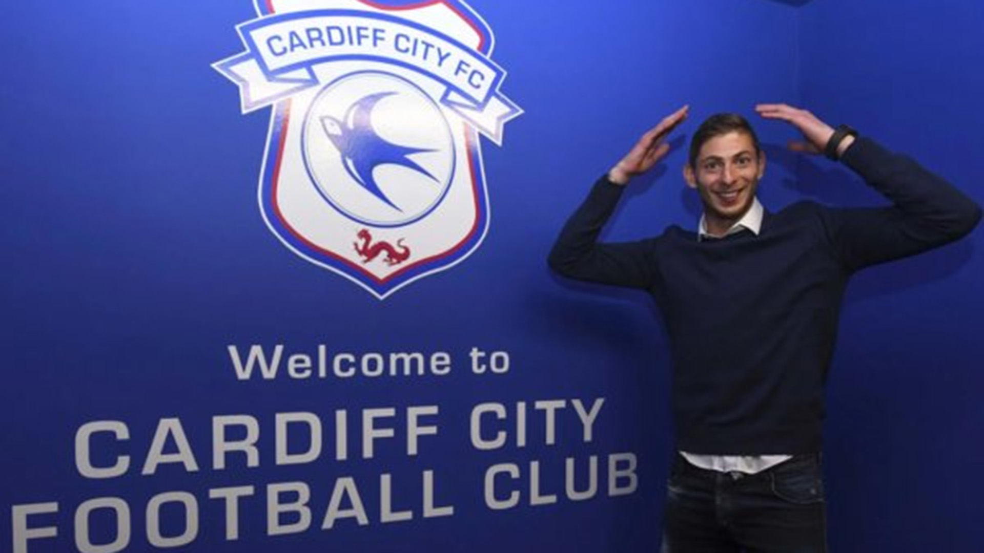 Sala had been presented by Cardiff of Wales, which refuses to pay the transfer