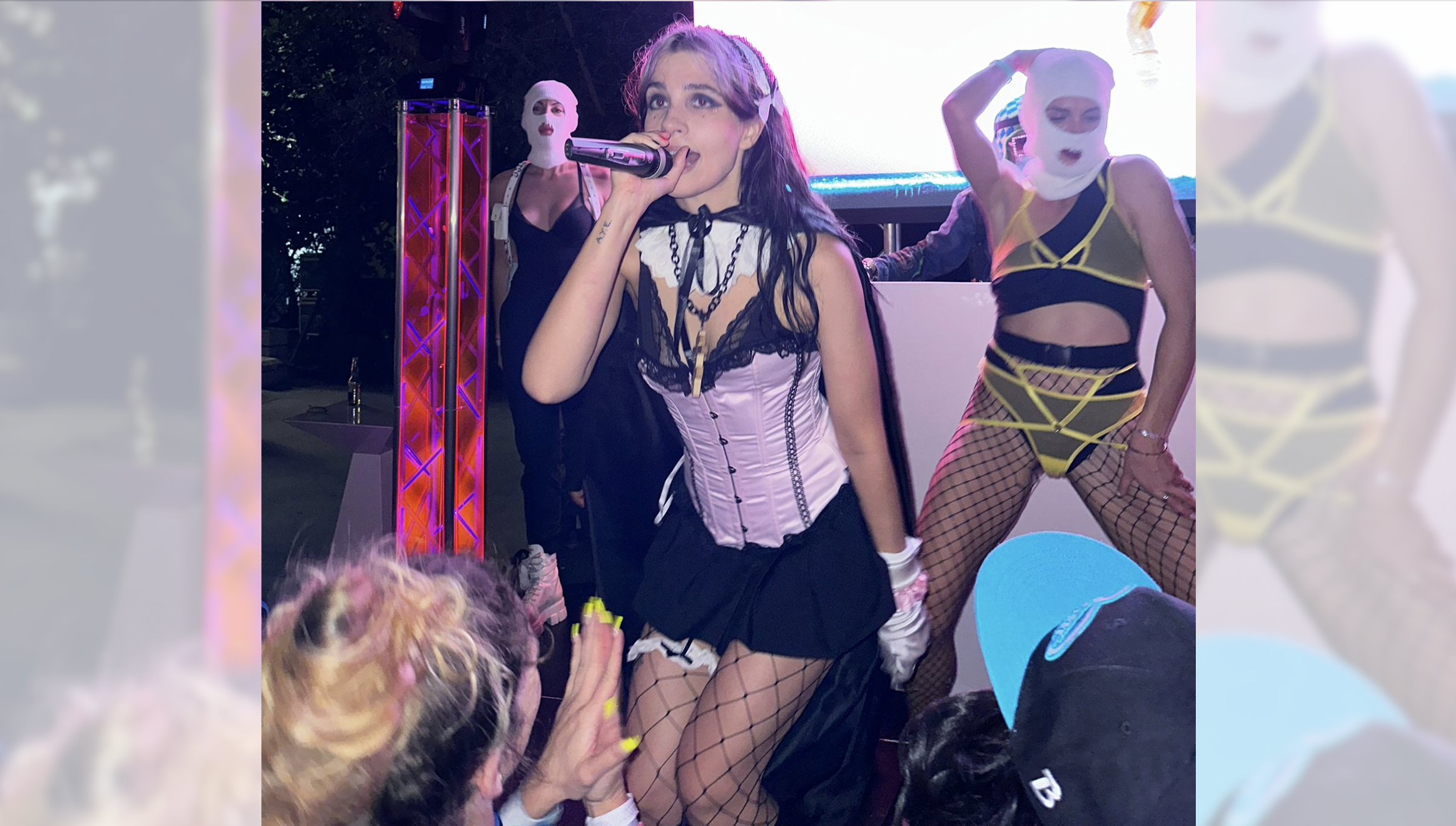 Casi al cierre de Art Basel, las activistas rusas de Pussy Riot tocaron en ICA Miami