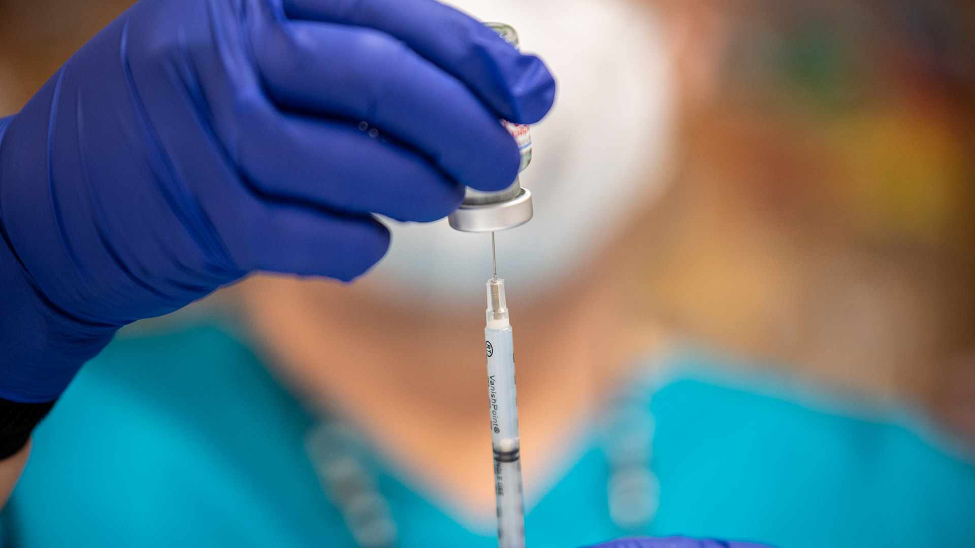 Se debe evitar el uso simultáneo de vacunas vivas, inactivadas y de ARN mensajero con el medicamento teplizumab para diabetes tipo 1/ Sergio Flores/Getty Images)