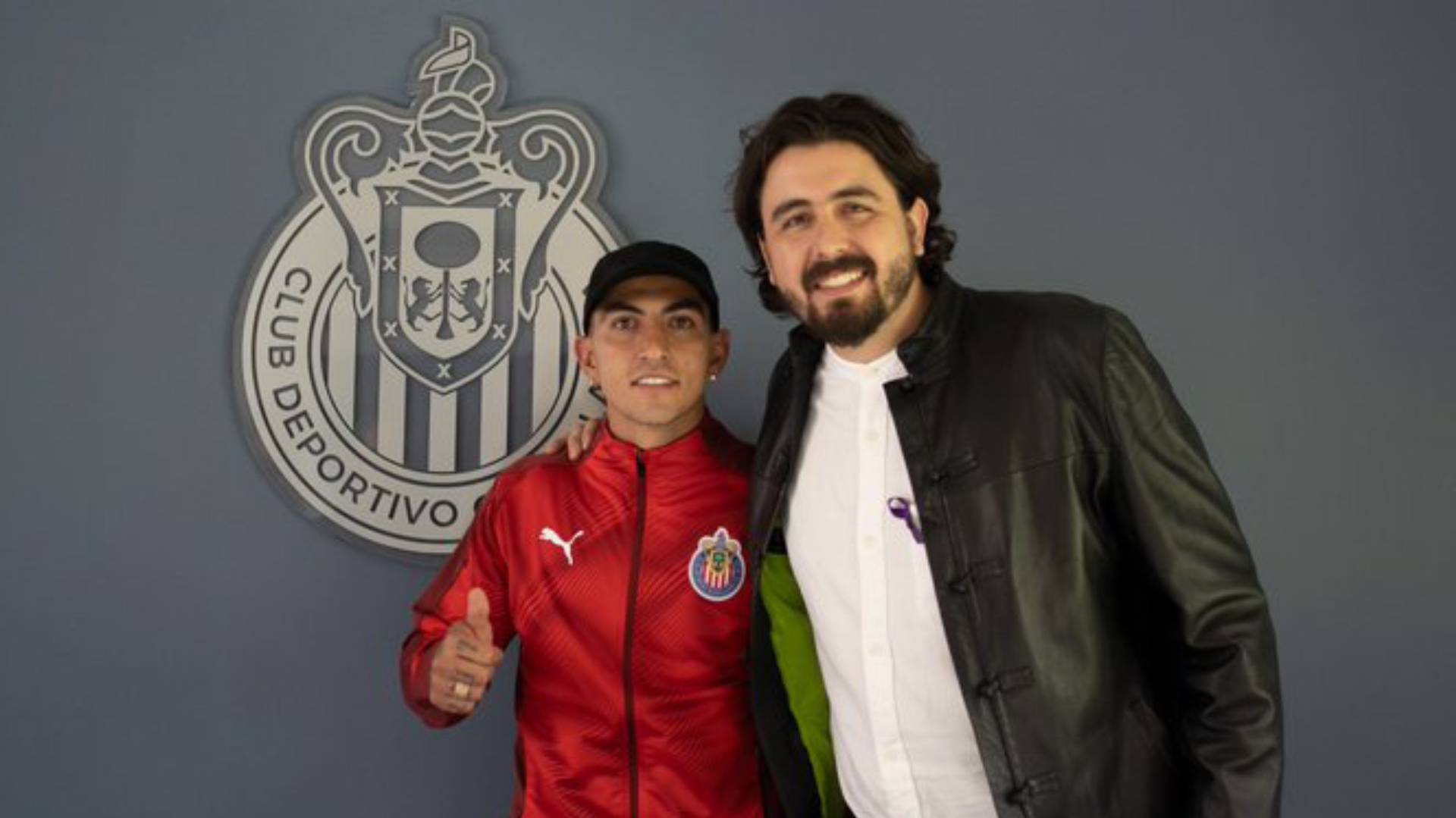 Las Chivas anunciaron a Víctor Guzmán como su sexto refuerzo en el Clausura 2020 (Foto: Twitter @Chivas)