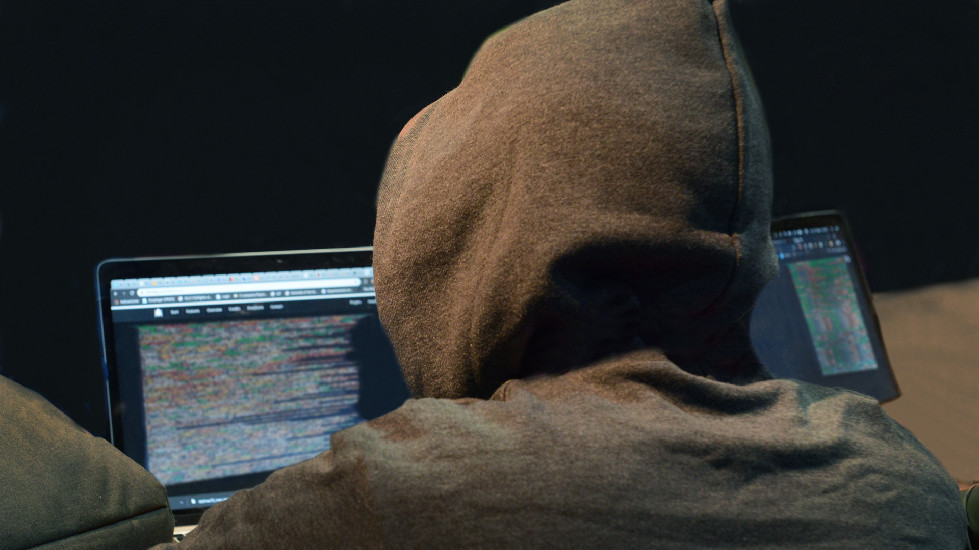 Los hackers son personas especialmente capacitadas para vulnerar sistemas informáticos por diferentes motivos (AFP)