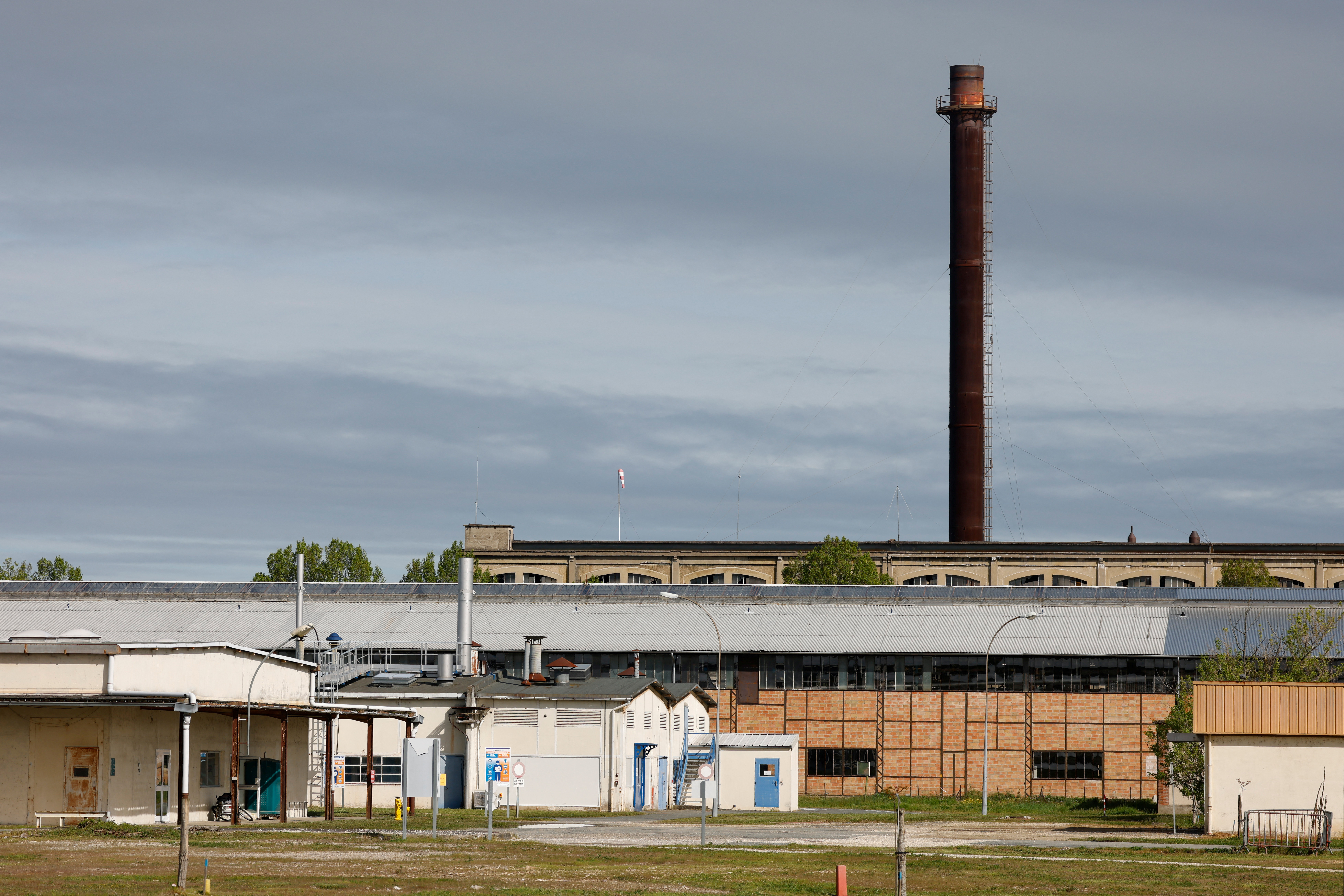 Preocupación en Inglaterra: la violenta escena que vivieron una figura de la Premier League y su familia con un grupo de ladrones en su mansión 