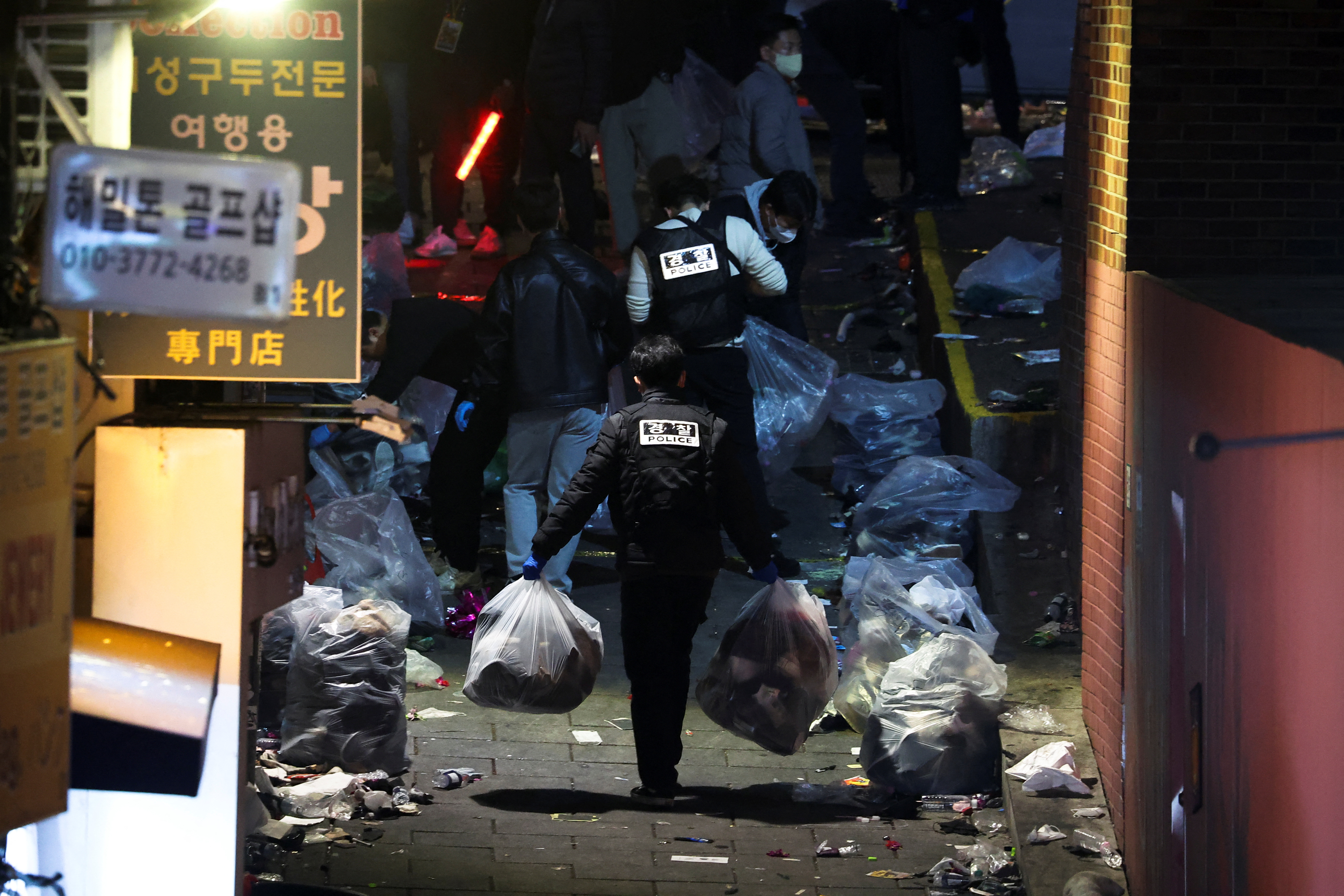 Más de 150 personas fallecieron tras la estampida humana registrada durante las festividades de Halloween, en Itaewon, Corea del Sur. (Foto: REUTERS/Kim Hong-ji)