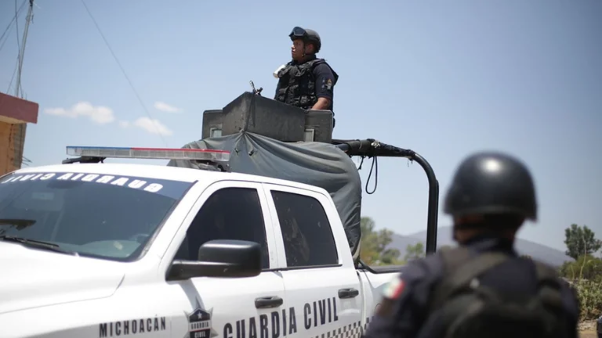 Enfrentamiento armado llevó al rescate de tres personas y la detención de un grupo delictivo en Michoacán 