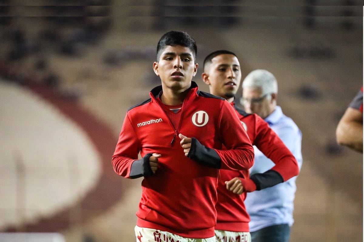 Університет проти Аякучо ФК одинадцять які Альваро Гутьєррес готує до матчу за Лігу 1 2022