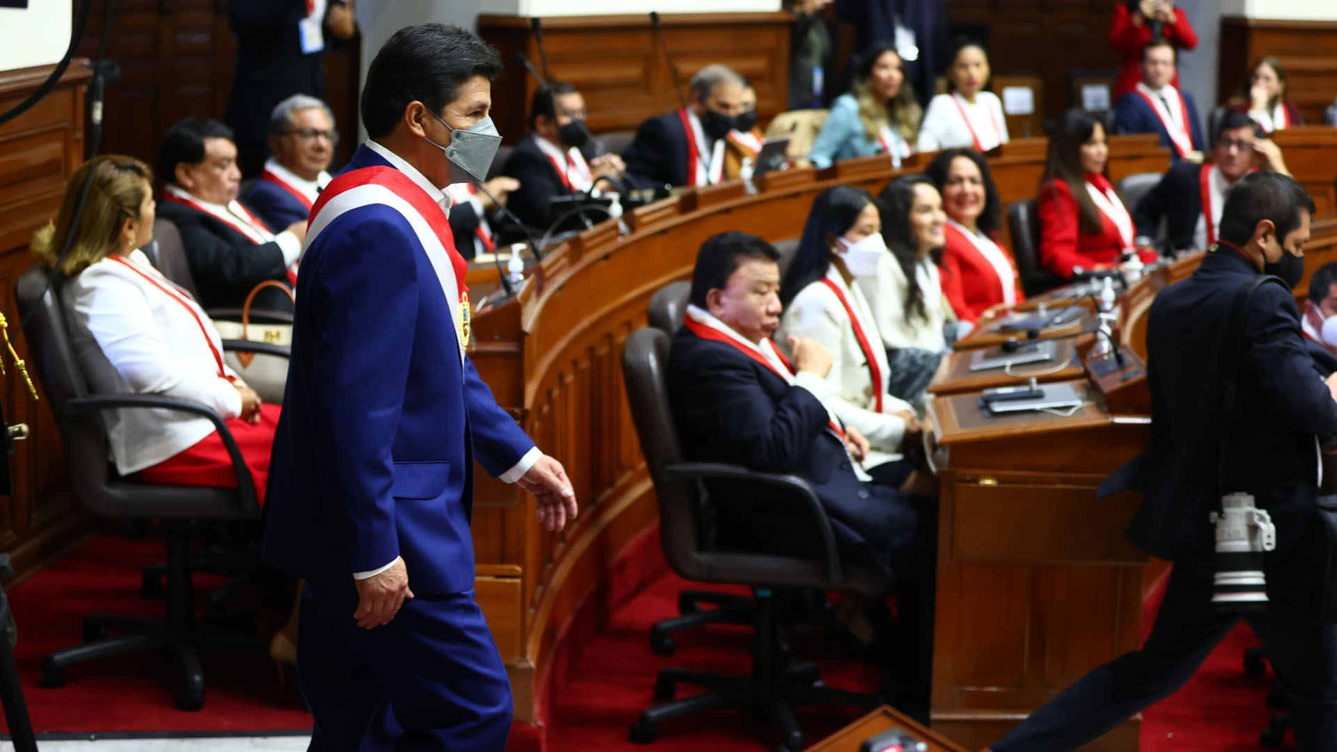 Congresistas Vinculados A Pedro Castillo Habrían Canjeado Puestos De