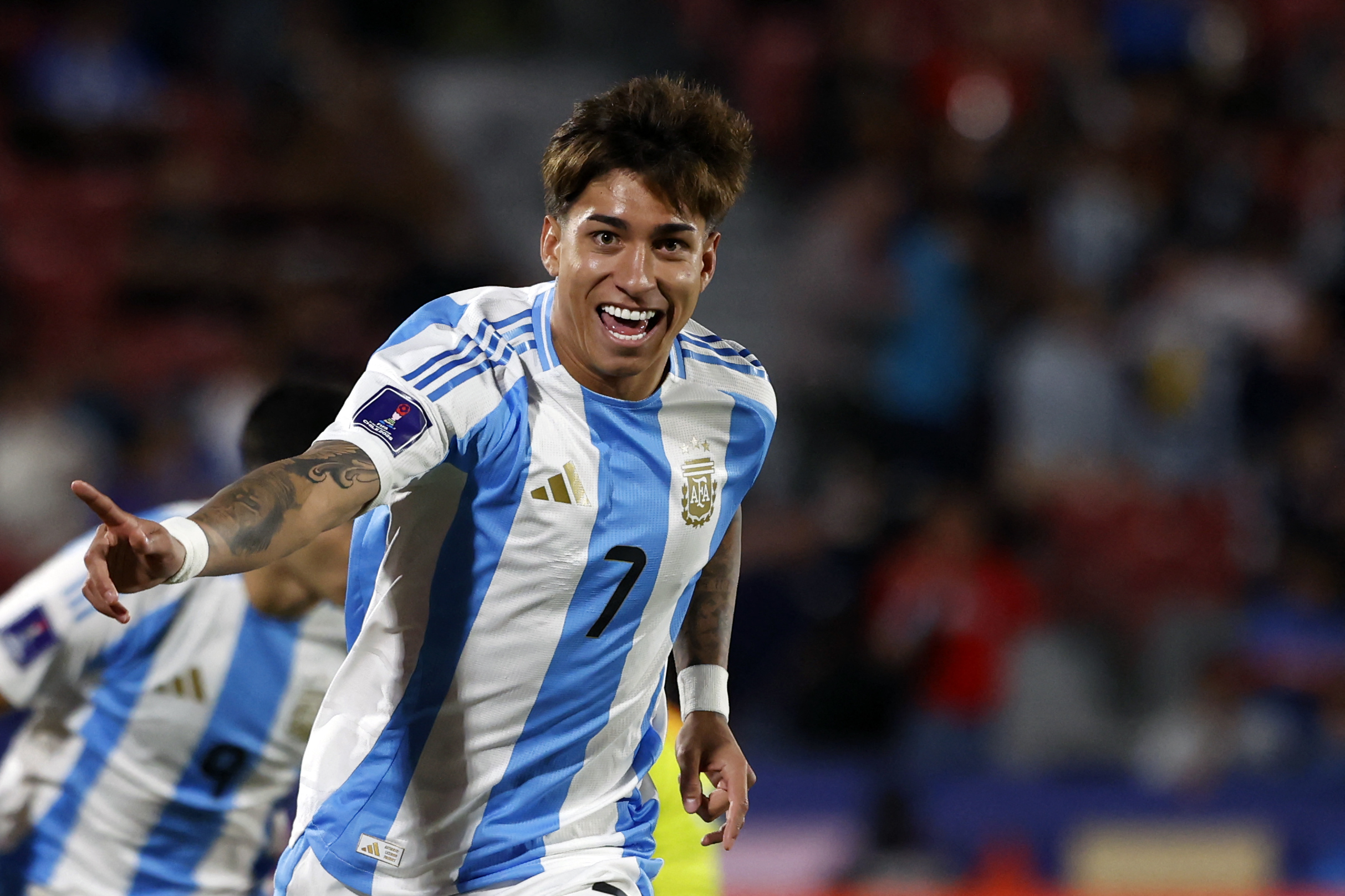 Los gobernadores Llaryora y Pullaro endurecen su pelea con Milei por los fondos