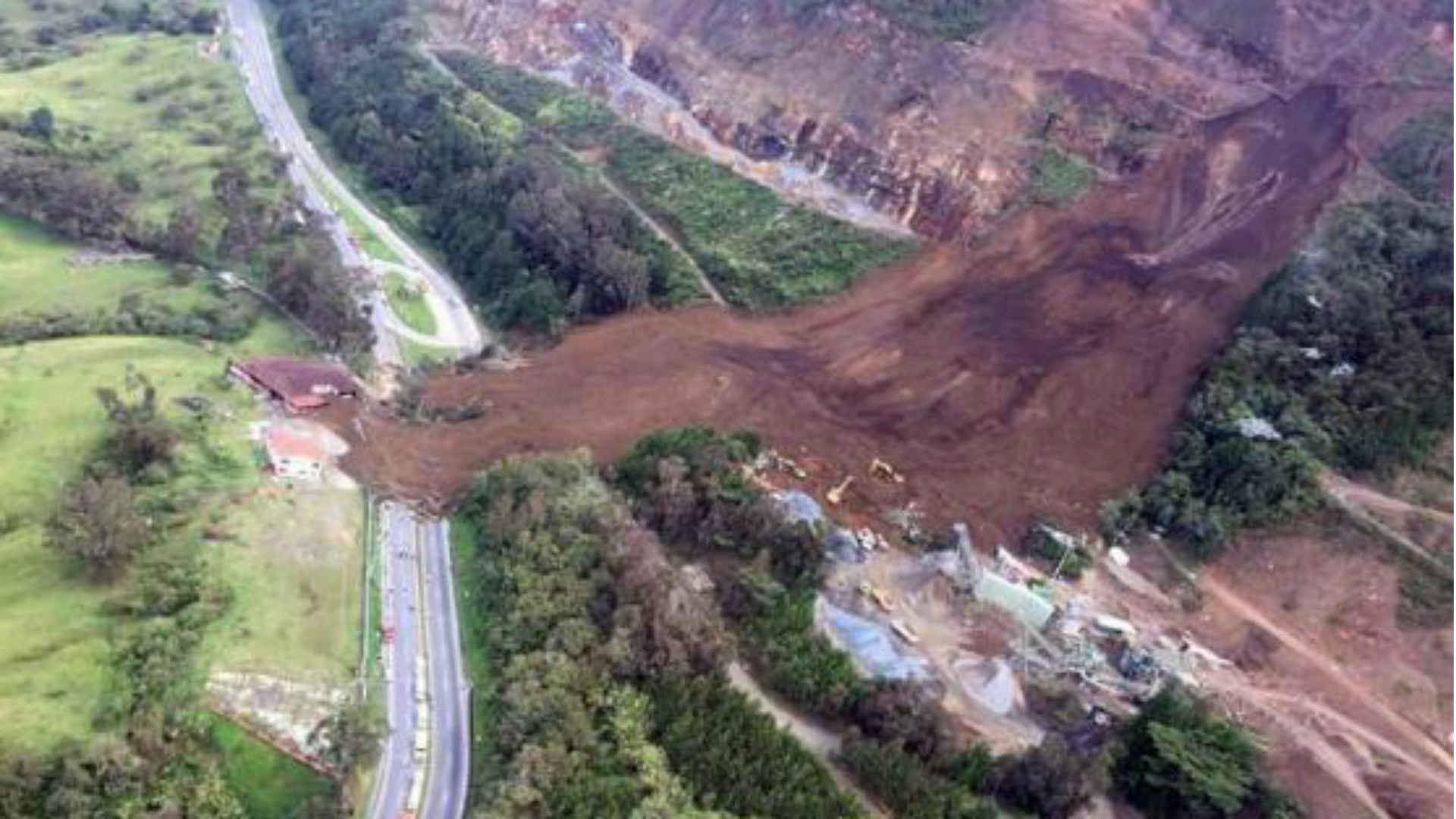 Más de 10 mil personas llevan dos días incomunicadas por un deslizamiento de tierra en Nariño