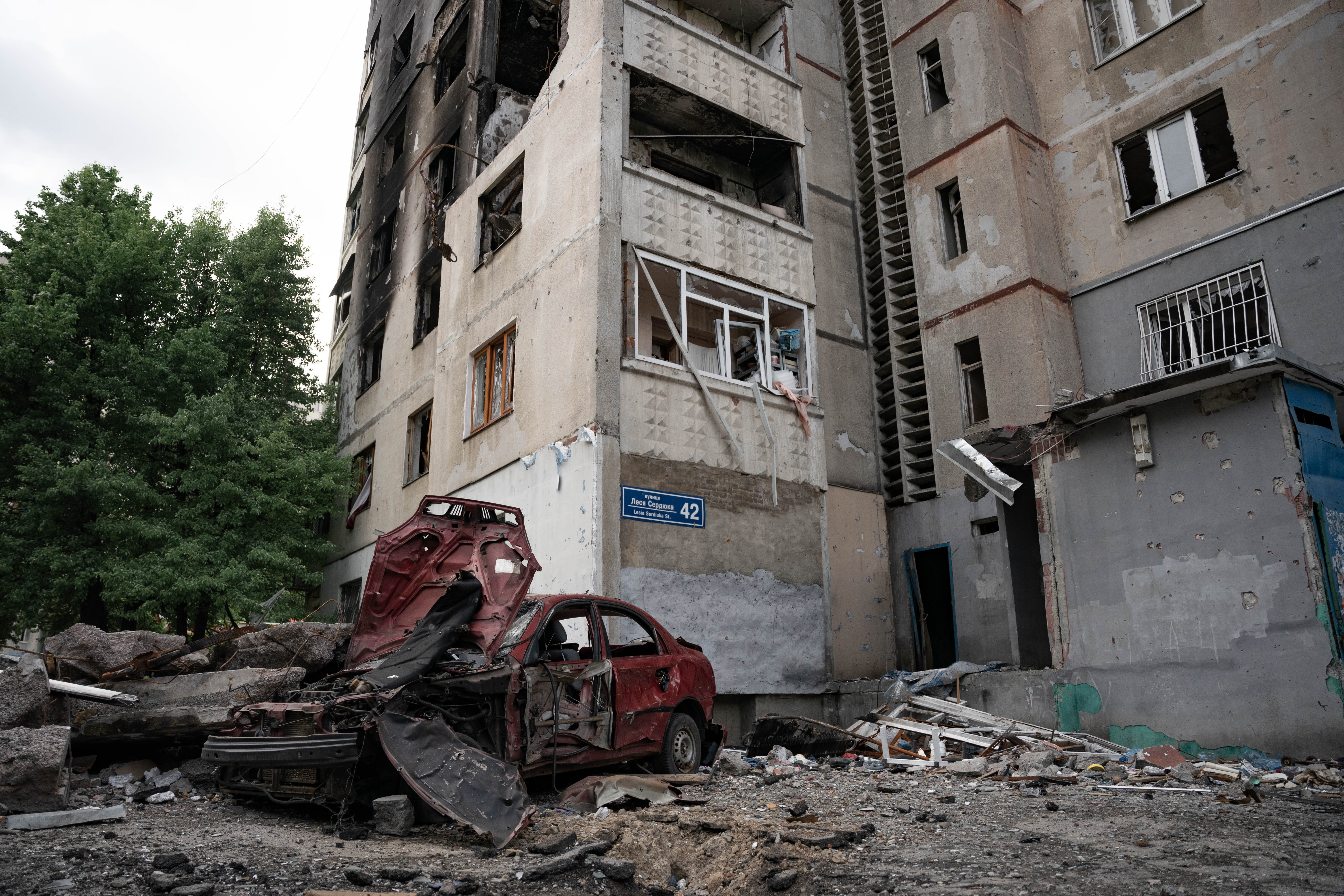 Devastación en el barrio de Saltivka, en Kharkiv(Foto: Franco Fafasuli)