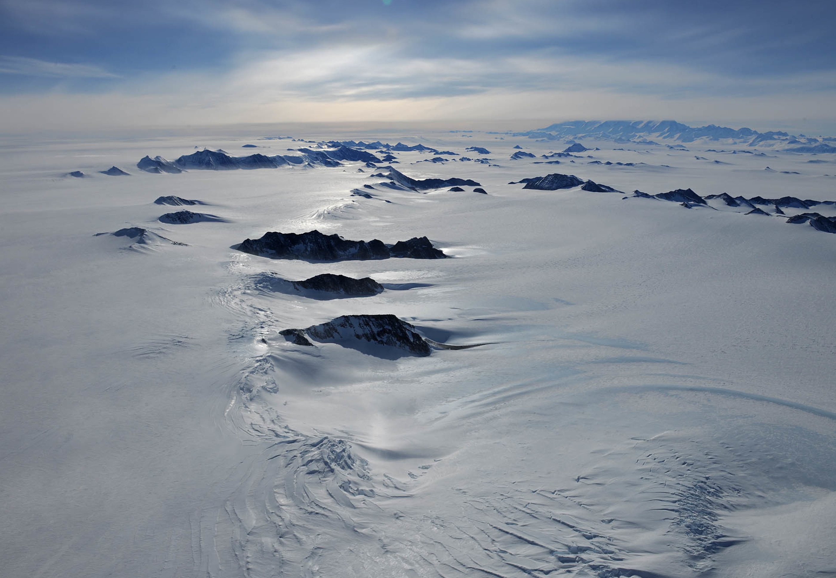 Los lagos que hay debajo de la capa de hielo de la Antártida pueden ser más hospitalarios de lo que se pensaba anteriormente, lo que les permitiría albergar más vida microbiana (PETER BUCKTROUT, BRITISH ANTARCTIC SURVEY)
