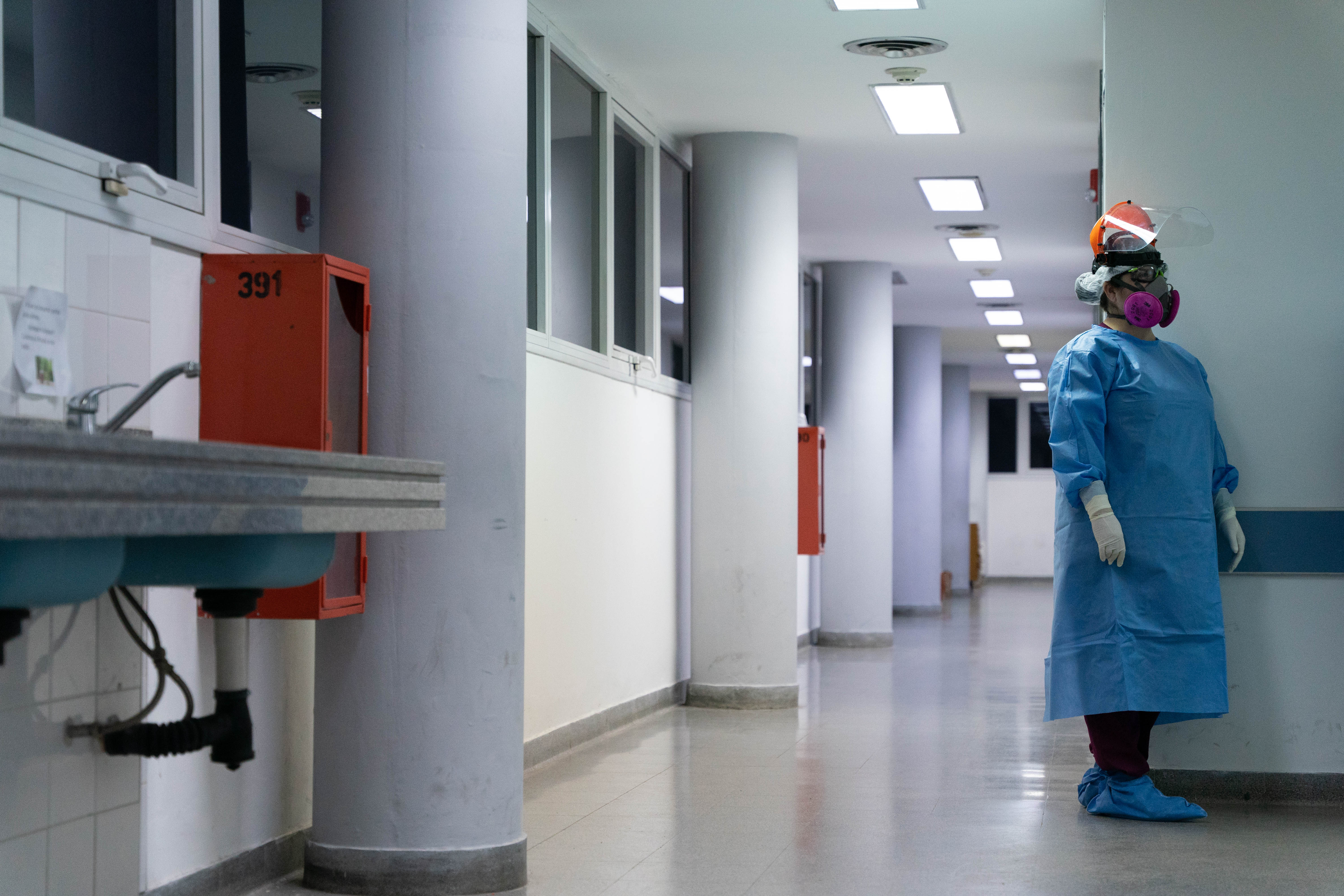 Carina Balasini es médica en el Hospital San Martin desde hace 20 años. Hace la guardia de los días viernes. También trabaja en un hospital de la Ciudad de Buenos Aires.