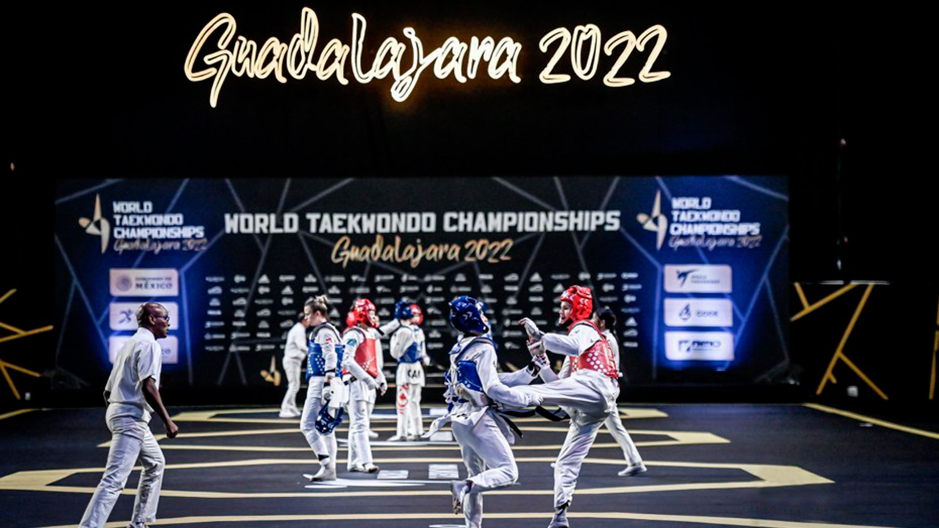 Sesión de calentamiento en el Campeonato Mundial de Taekwondo