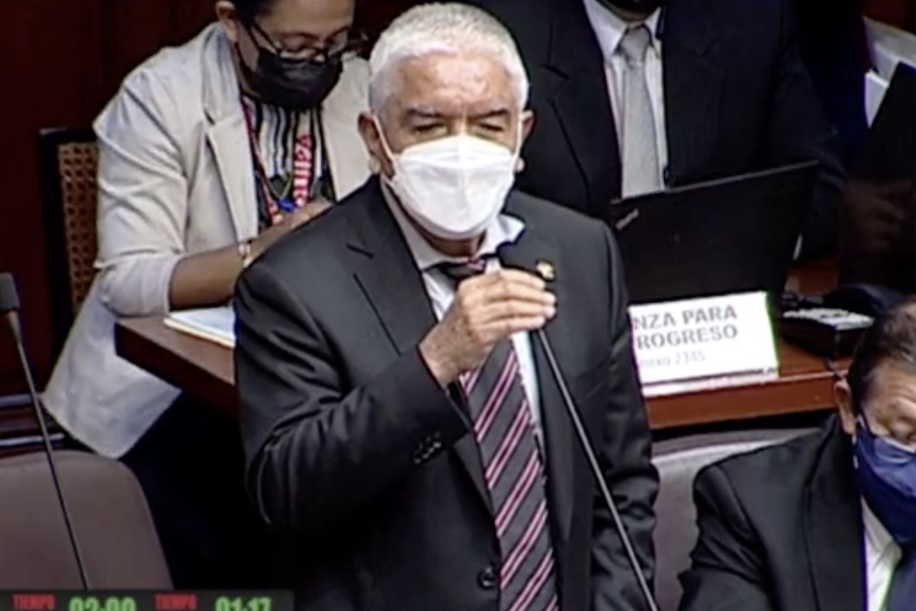 Héctor Acuña precisó que ha conversado con integrantes de diversas bancadas y comentó que algunos de ellos podrían votar a favor de la vacancia contra Pedro Castillo. (Andina)