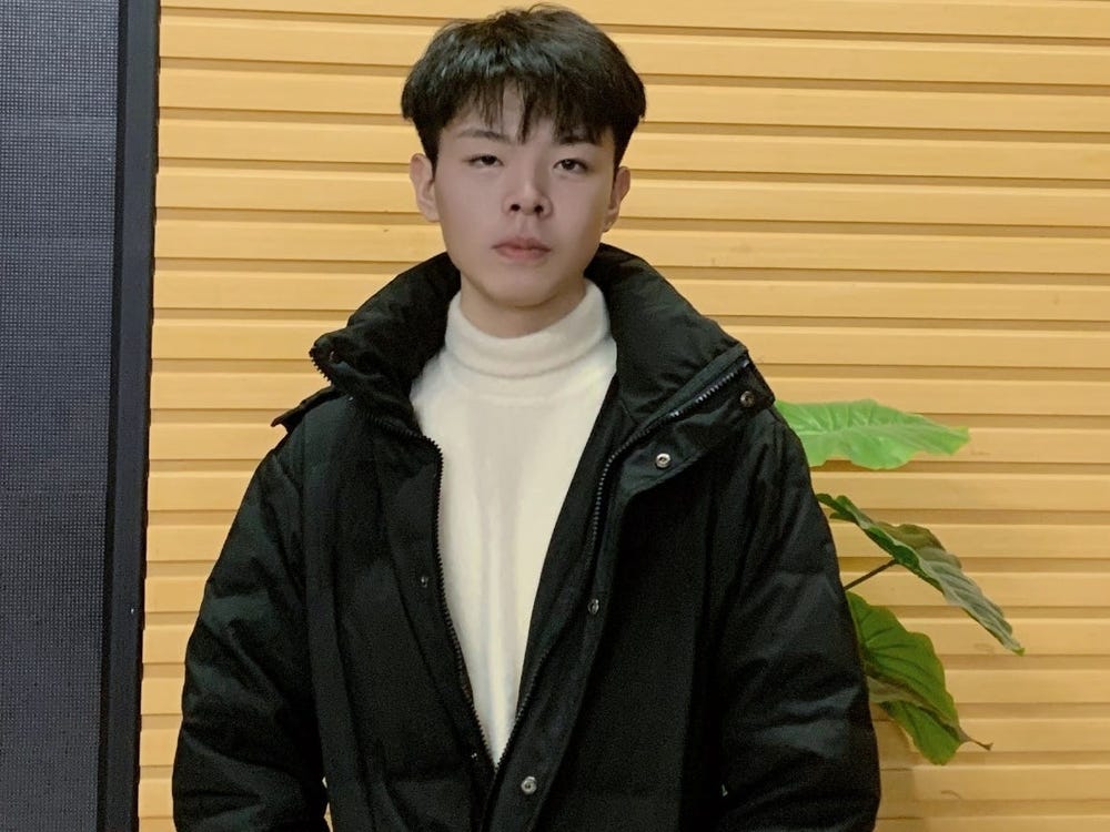 Liu Xuezhou se suicidó a los 17 años
 