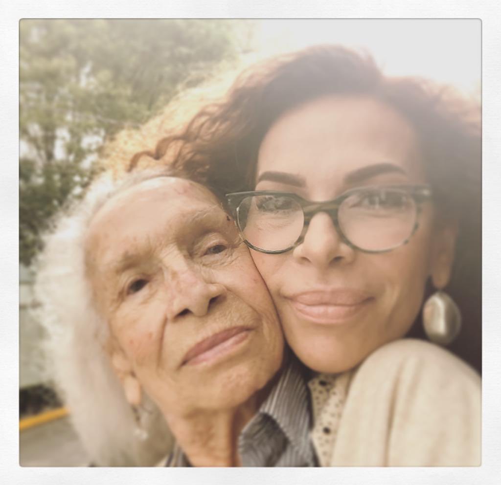 María del Sol se mantuvo unida a su madre Josefina Echánove y a su cuidado en este año de pandemia (Foto: Instagram @mariadelsol10)