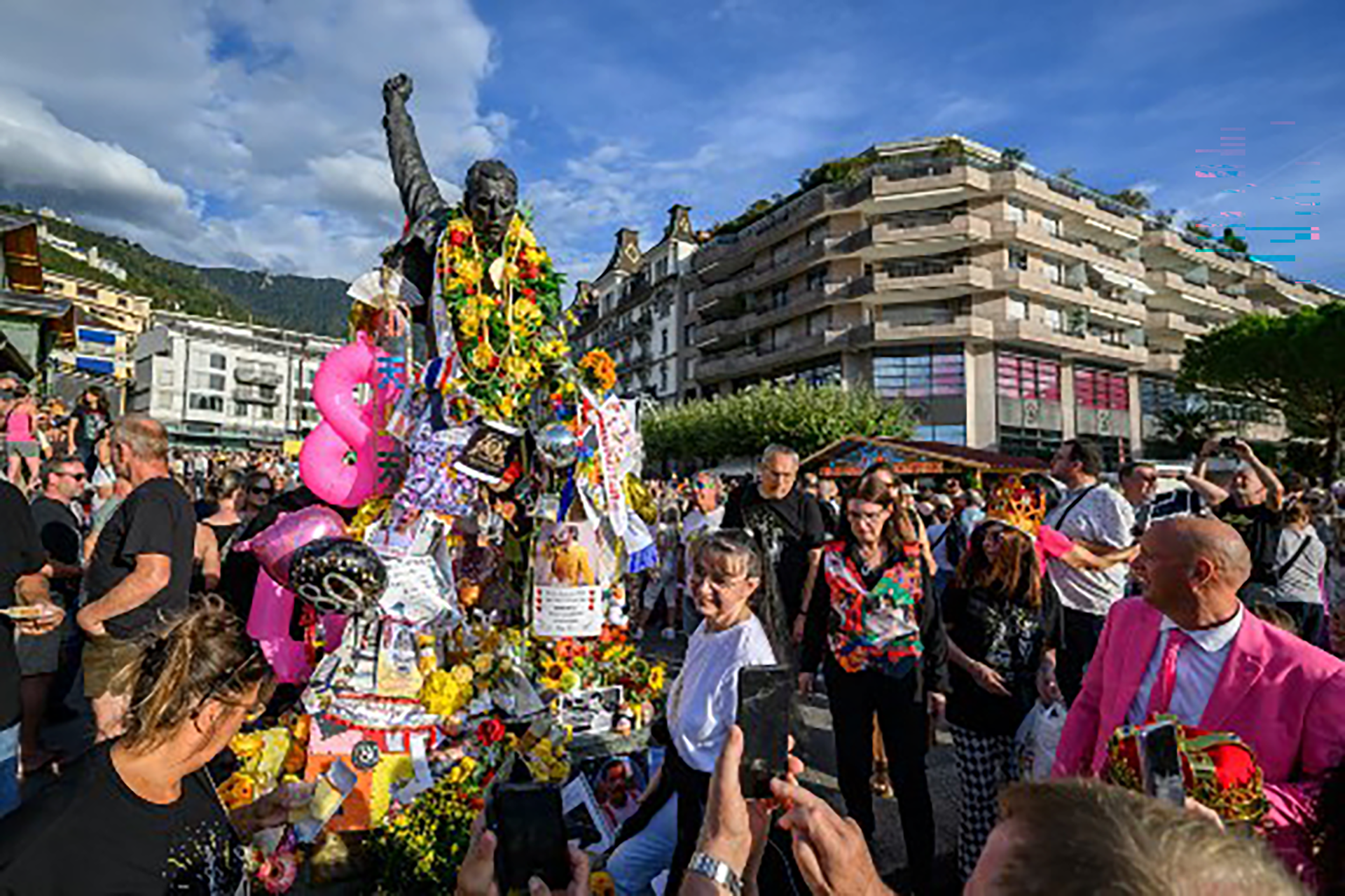Fan&aacute;ticos celebraron el 80 cumplea&ntilde;os de Freddie Mercury