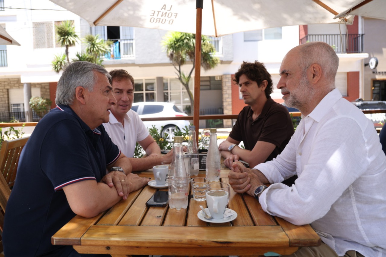 Lousteau estuvo con Gerardo Morales y Rodríguez Larreta en Mar del Plata. Allí hablaron sobre la embestida del kirchnerismo contra la Corte