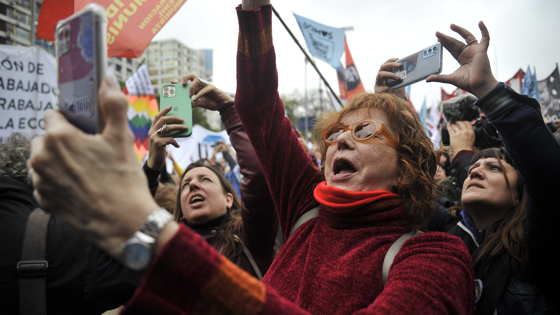 Los manifestantes se reunieron hacia el mediodía de hoy (Gustavo Gavotti)