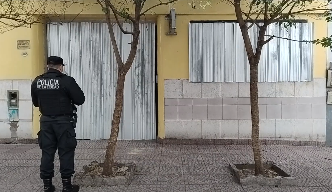 Clausuraron un hotel en Balvanera por denuncias de narcomenudeo y usurpación