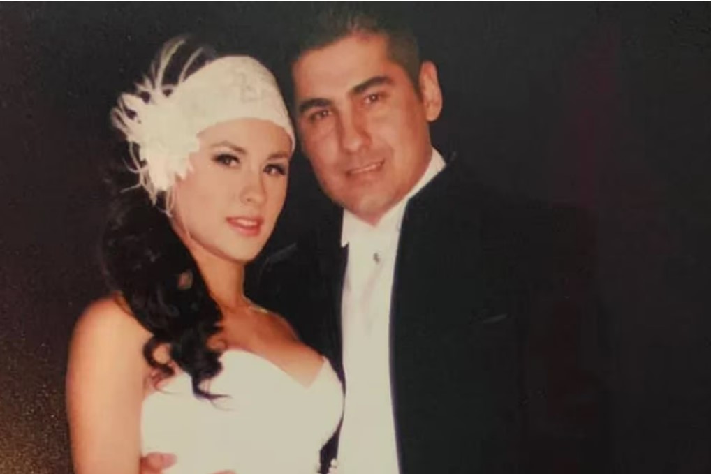 The host showed photographs of her wedding with Armando Gómez after her loss.  (Facebook: Faby Martinez)