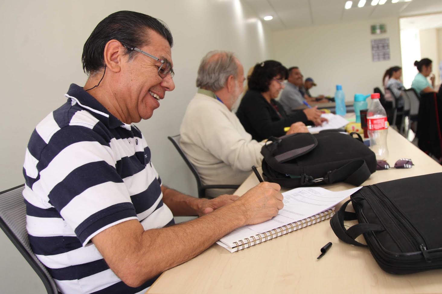 Atiende universidad a adultos de 35 a 75 años – La Crónica de Hoy