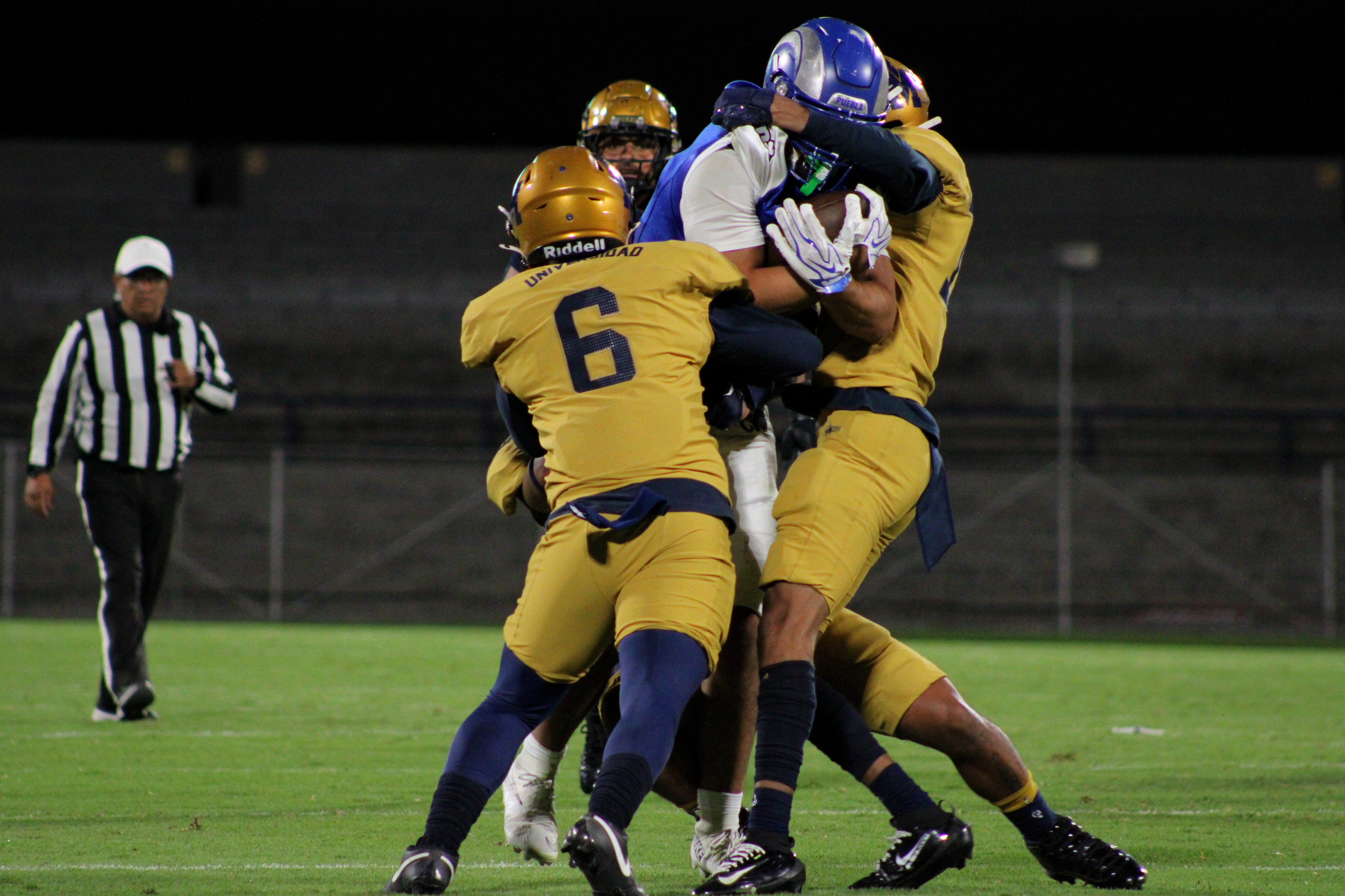 En lo que representa la tercera victoria consecutiva del representativo de futbol americano de la Universidad Nacional, los Pumas de Ciudad Universitaria vencieron al Instituto Tecnológico y de Estudios Superiores de Monterrey (ITESM) campus Puebla