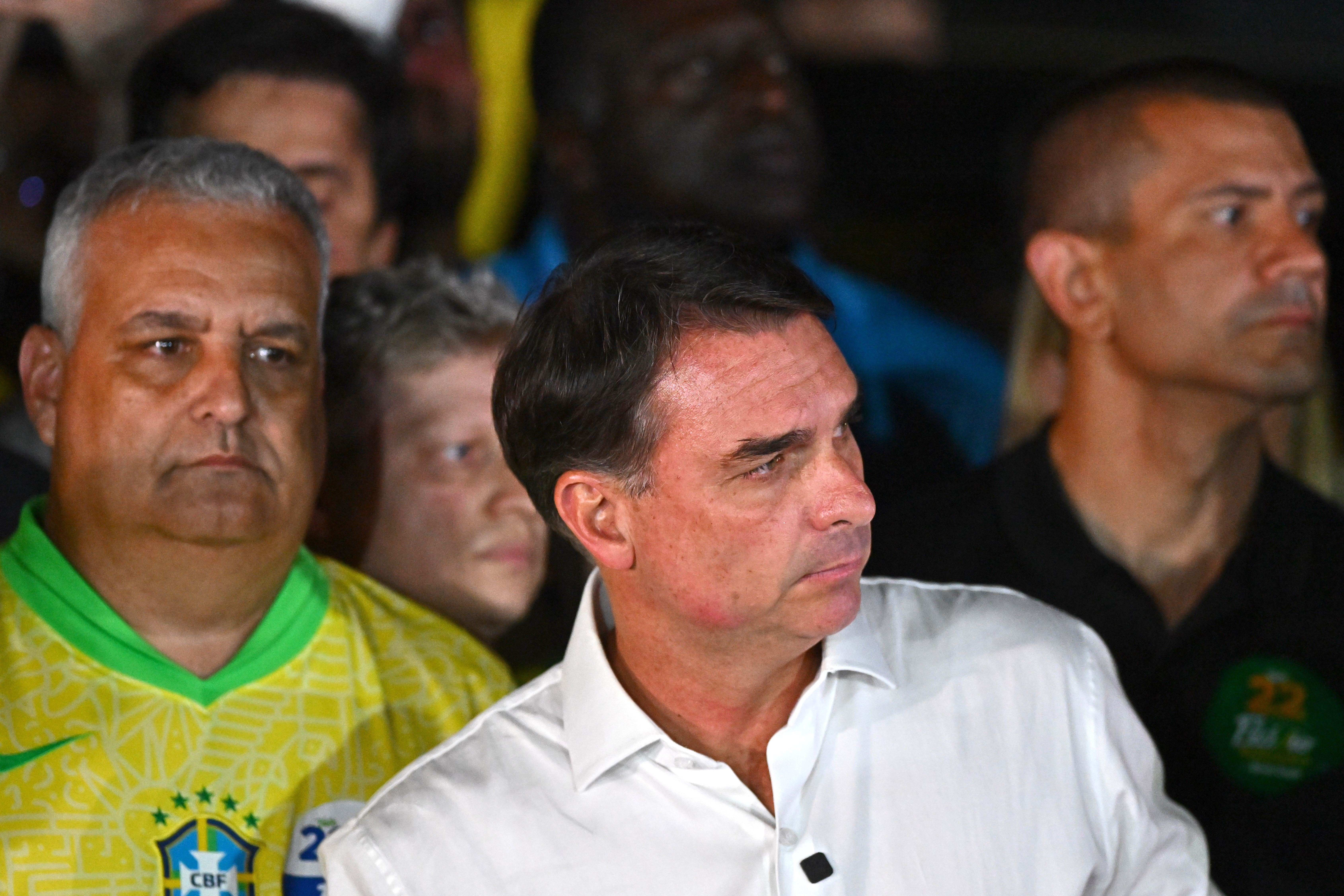 Brasil cancela pasaportes de Flávio Bolsonaro tras incumplir orden judicial