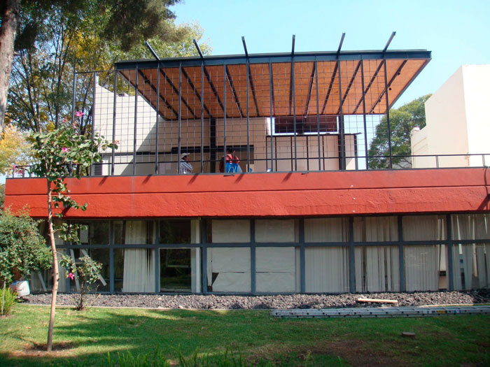 Zona de biblioteca y estudio