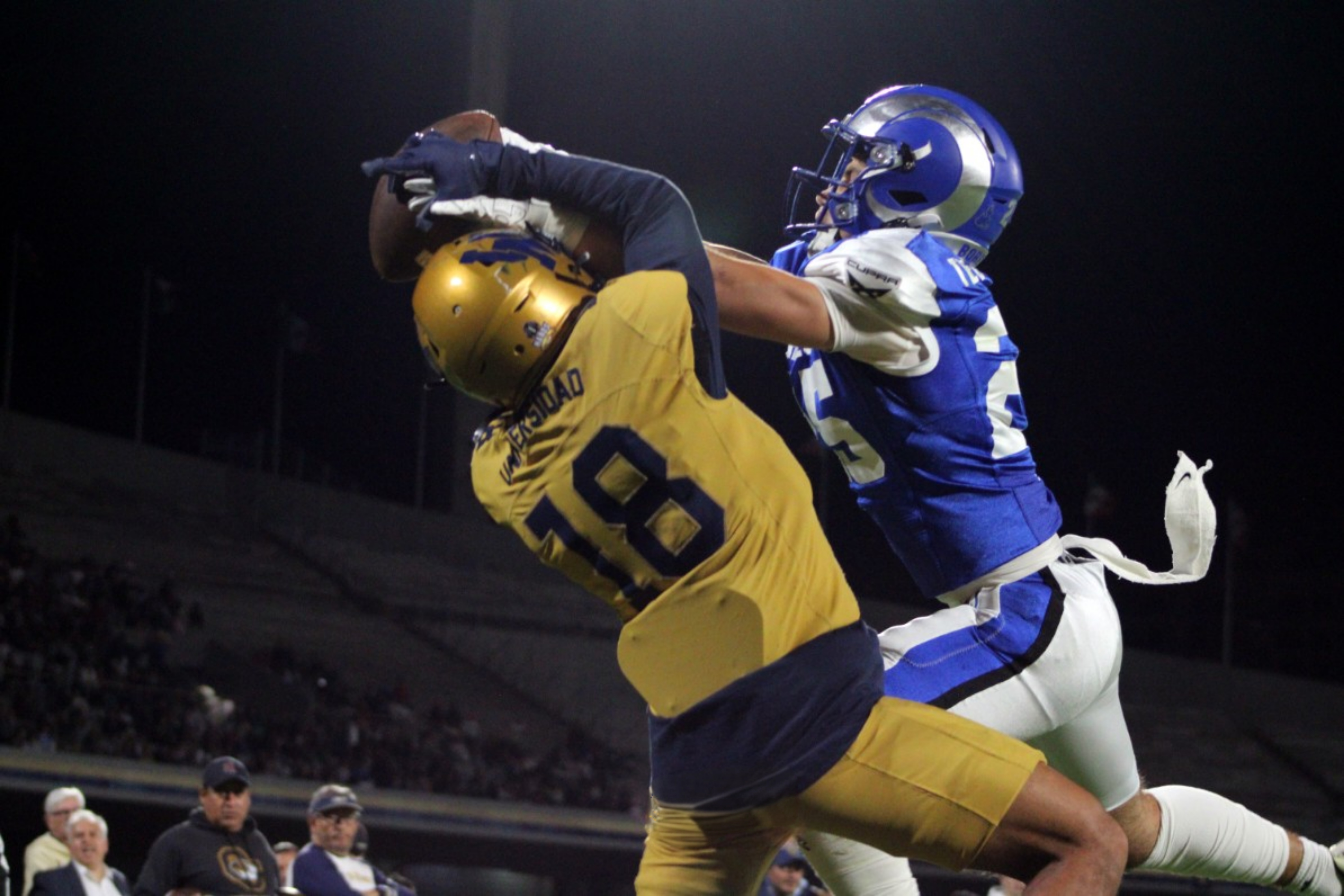 En lo que representa la tercera victoria consecutiva del representativo de futbol americano de la Universidad Nacional, los Pumas de Ciudad Universitaria vencieron al Instituto Tecnológico y de Estudios Superiores de Monterrey (ITESM) campus Puebla