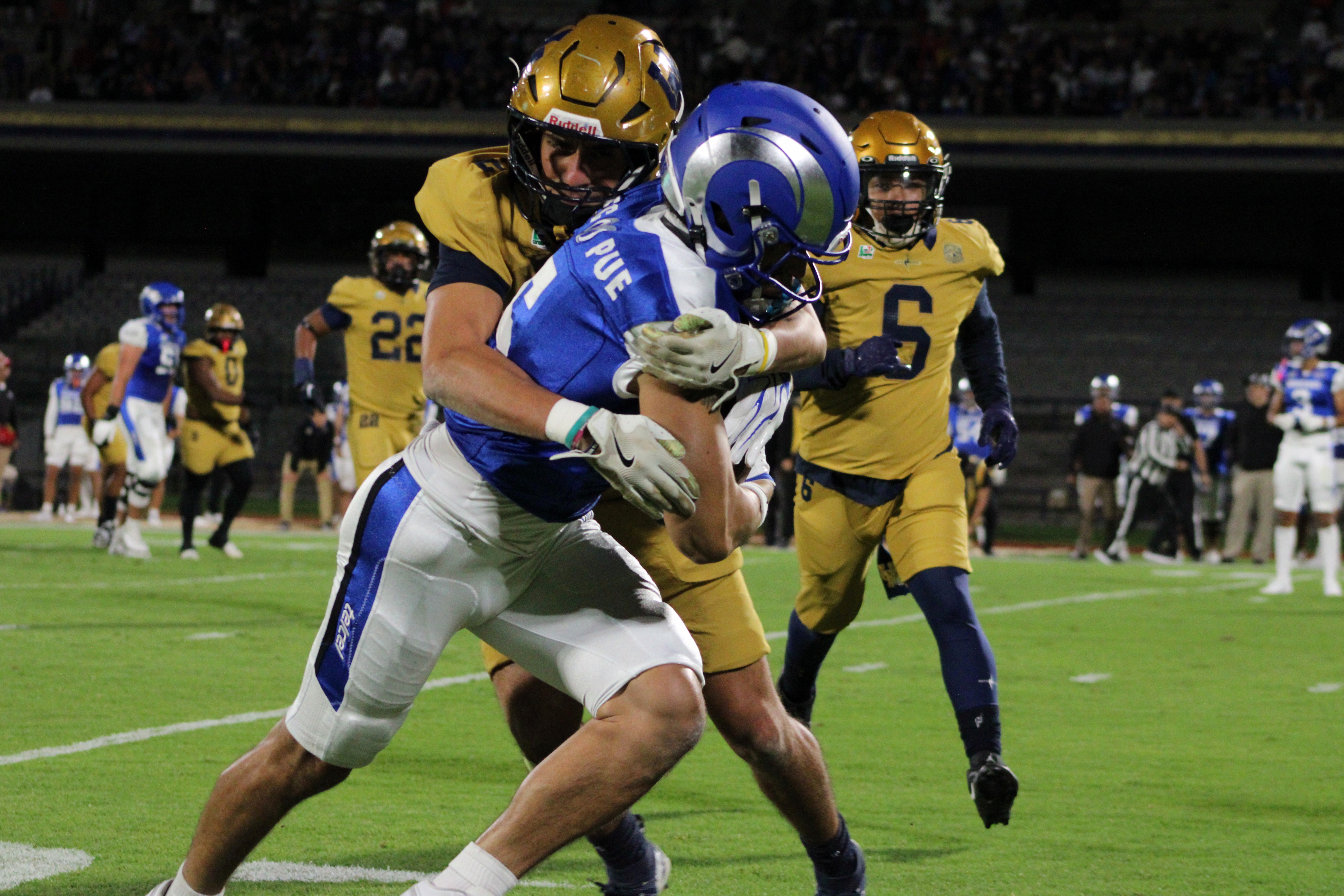 En lo que representa la tercera victoria consecutiva del representativo de futbol americano de la Universidad Nacional, los Pumas de Ciudad Universitaria vencieron al Instituto Tecnológico y de Estudios Superiores de Monterrey (ITESM) campus Puebla